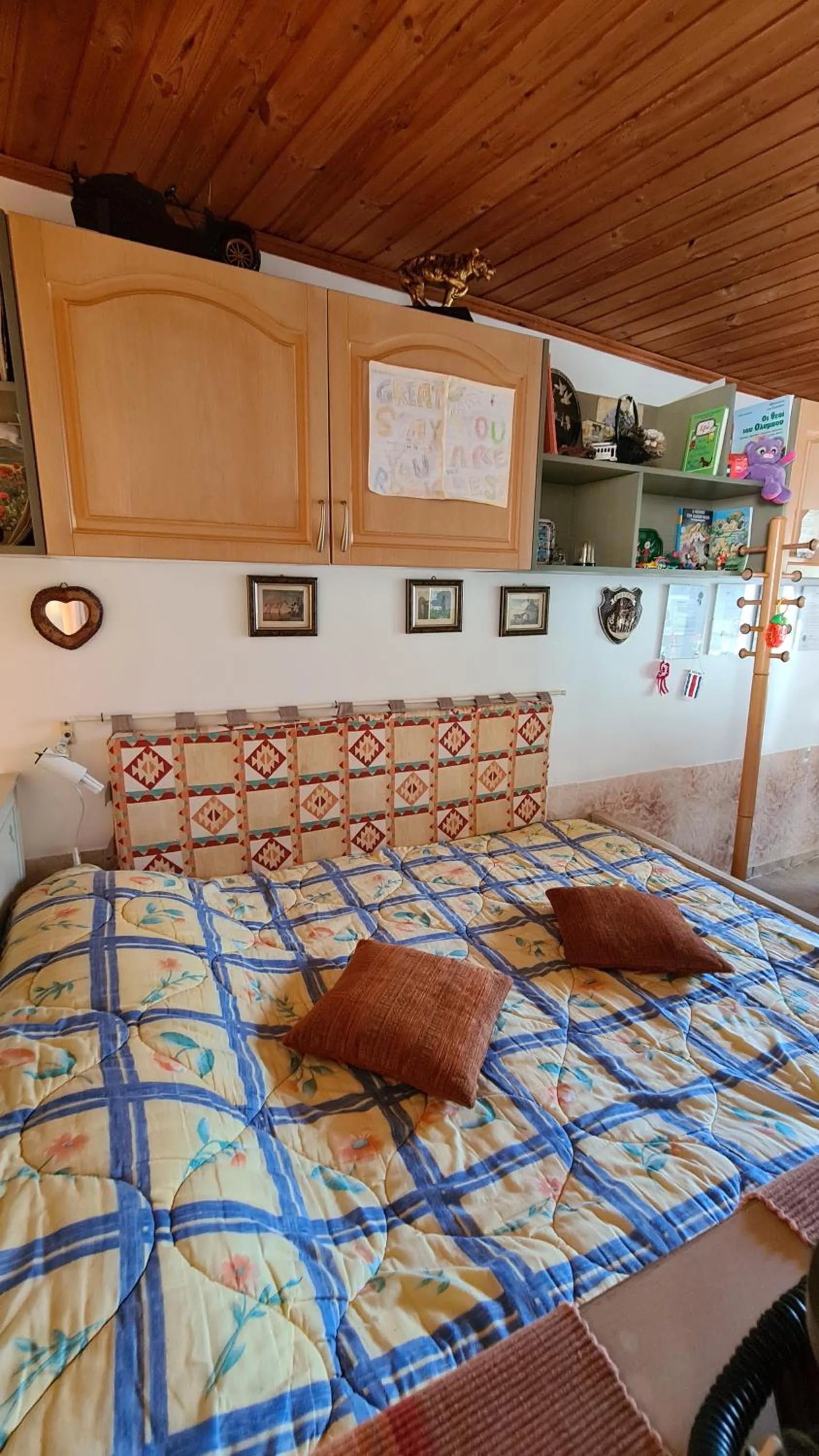 Property building, Bed in Villa George - Family Holidays