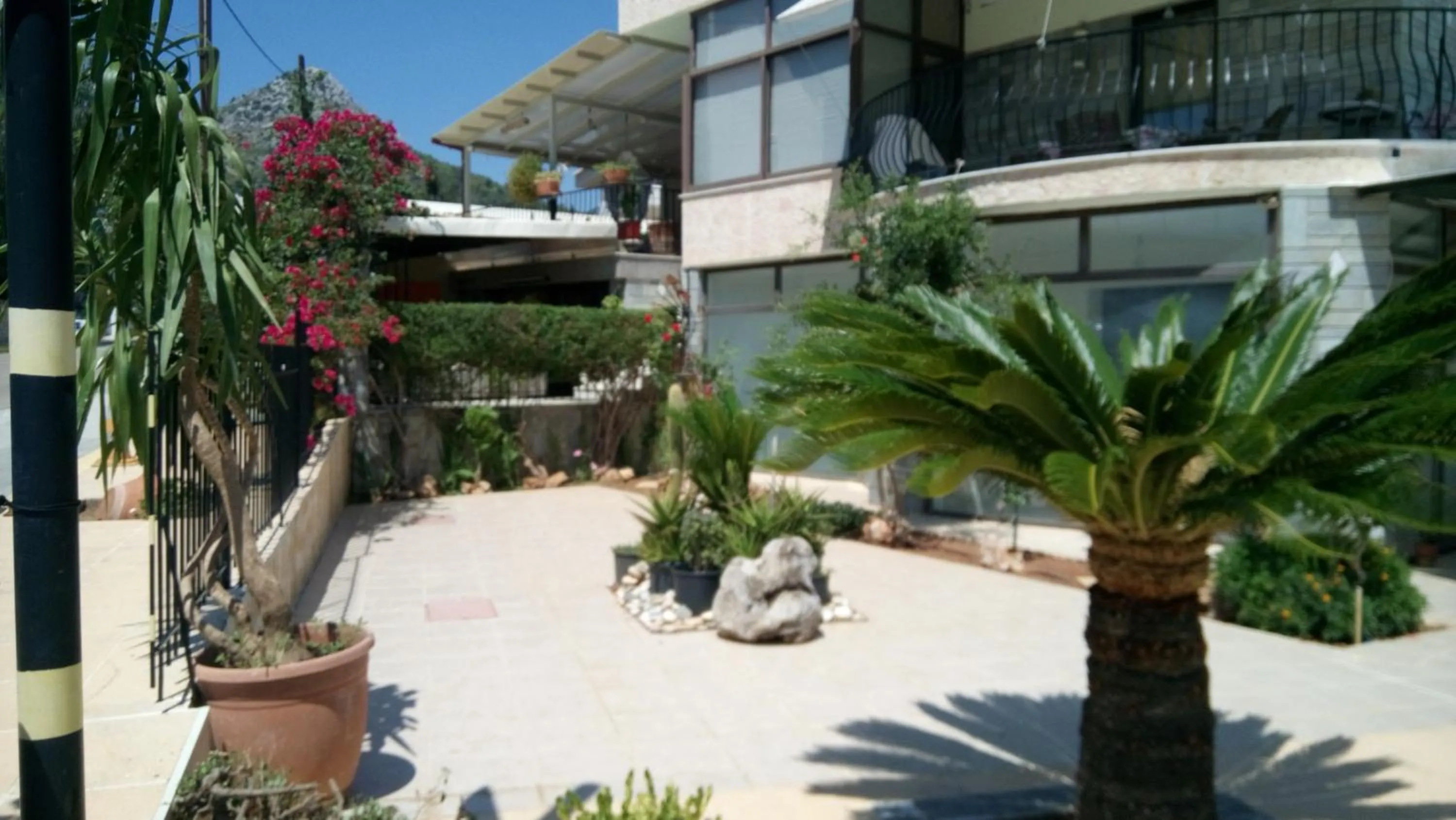 Facade/entrance in Villa George - Family Holidays