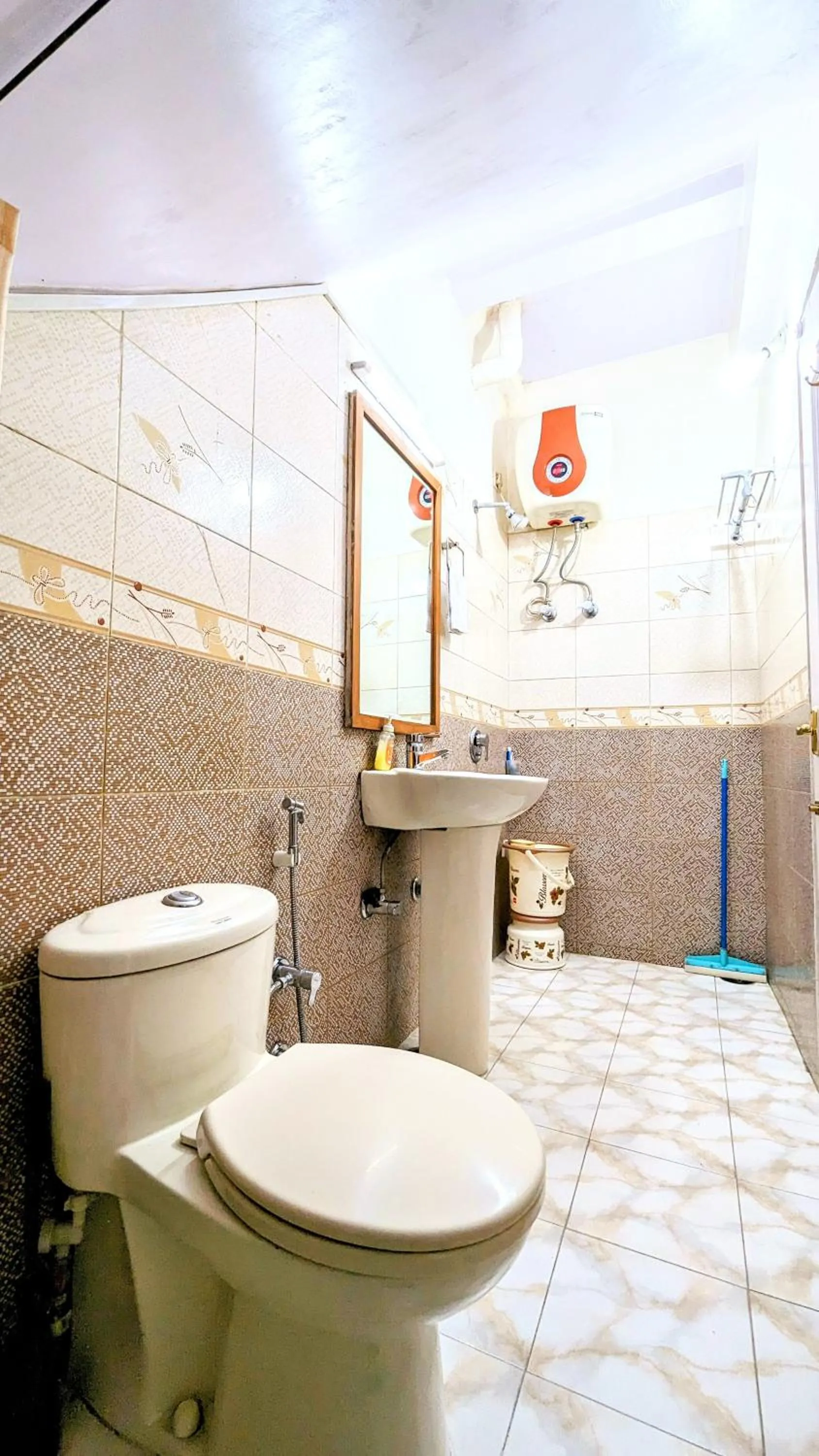 Shower in The Thistle Lodge