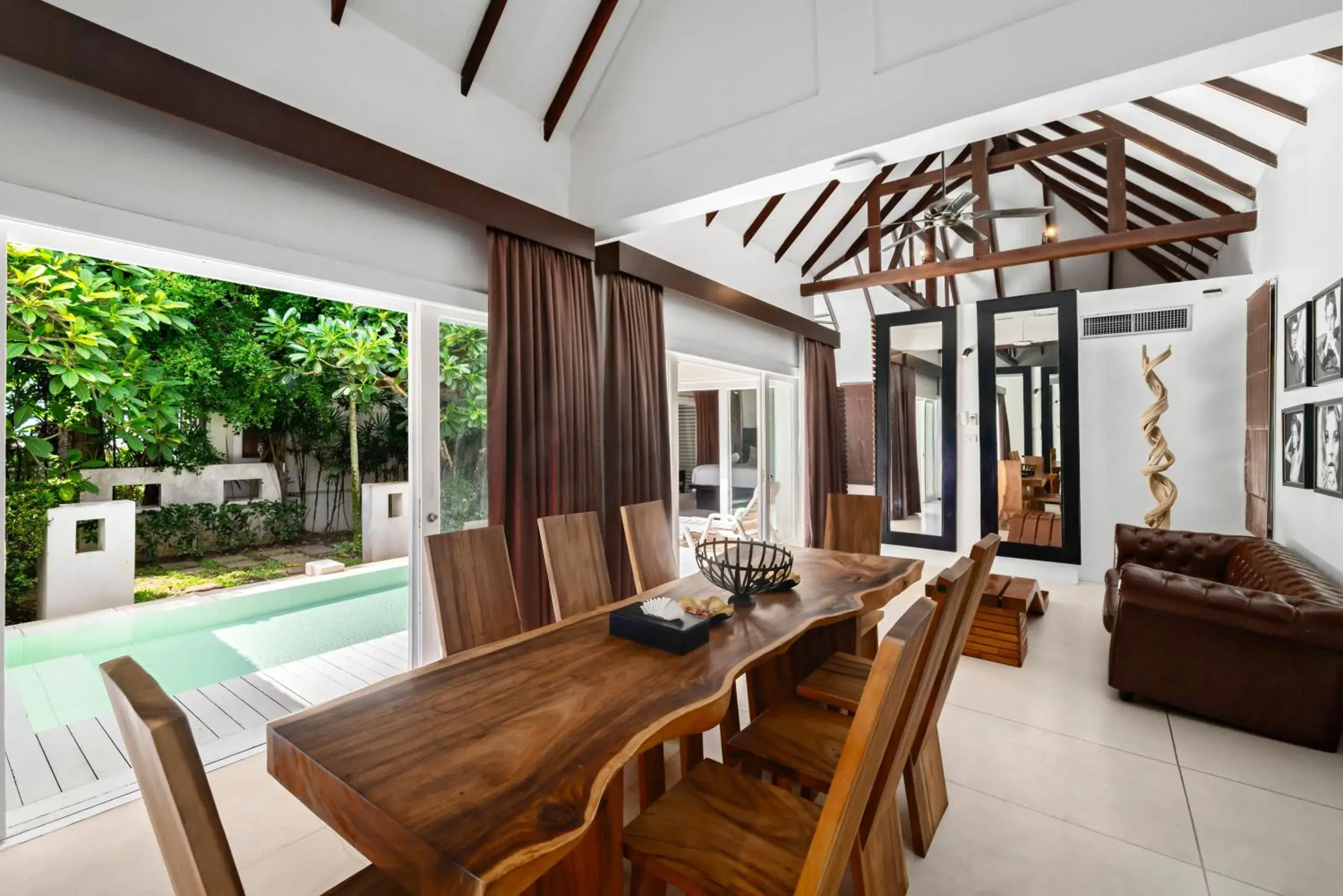 Living room in Zara Beach Resort Koh Samui Living room in Zara Beach Resort Koh Samui