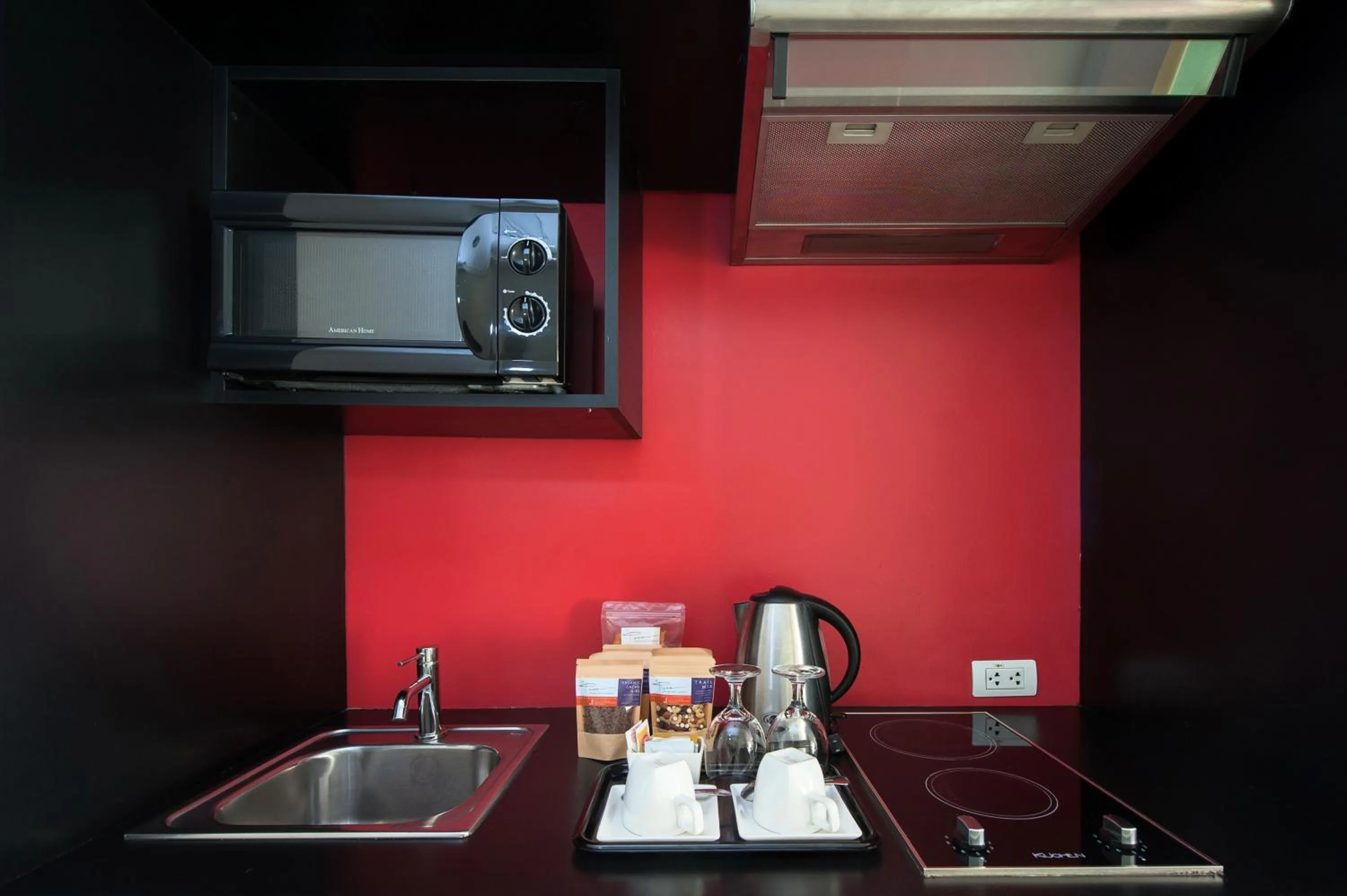 Coffee/tea facilities in The Picasso Boutique Serviced Residences Managed by HII