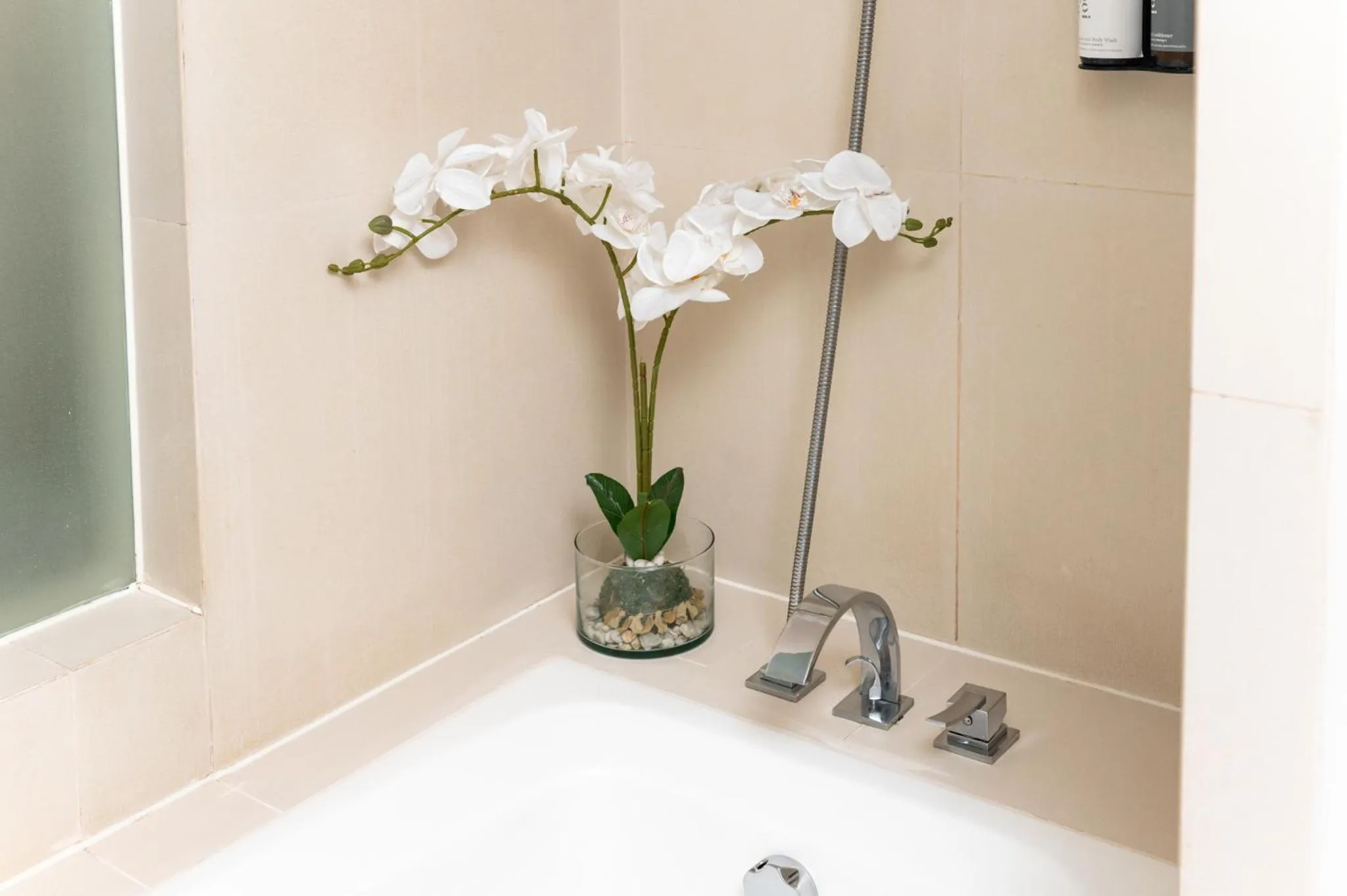 Bath in The Picasso Boutique Serviced Residences Managed by HII