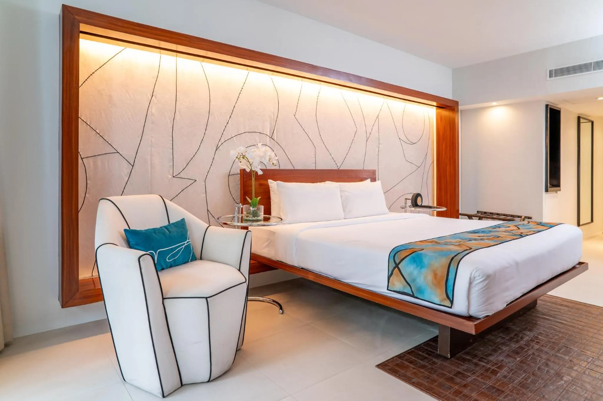 Bed in The Picasso Boutique Serviced Residences Managed by HII