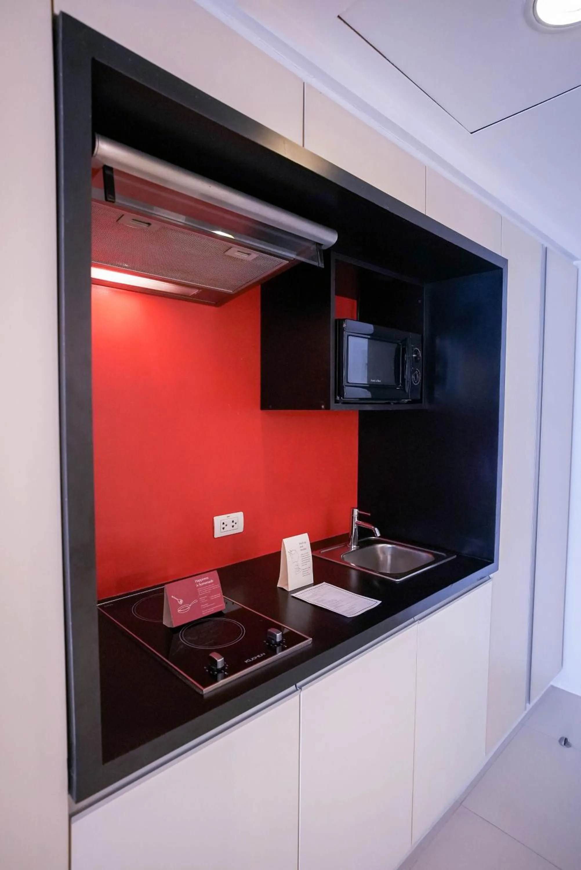 Kitchen or kitchenette in The Picasso Boutique Serviced Residences Managed by HII