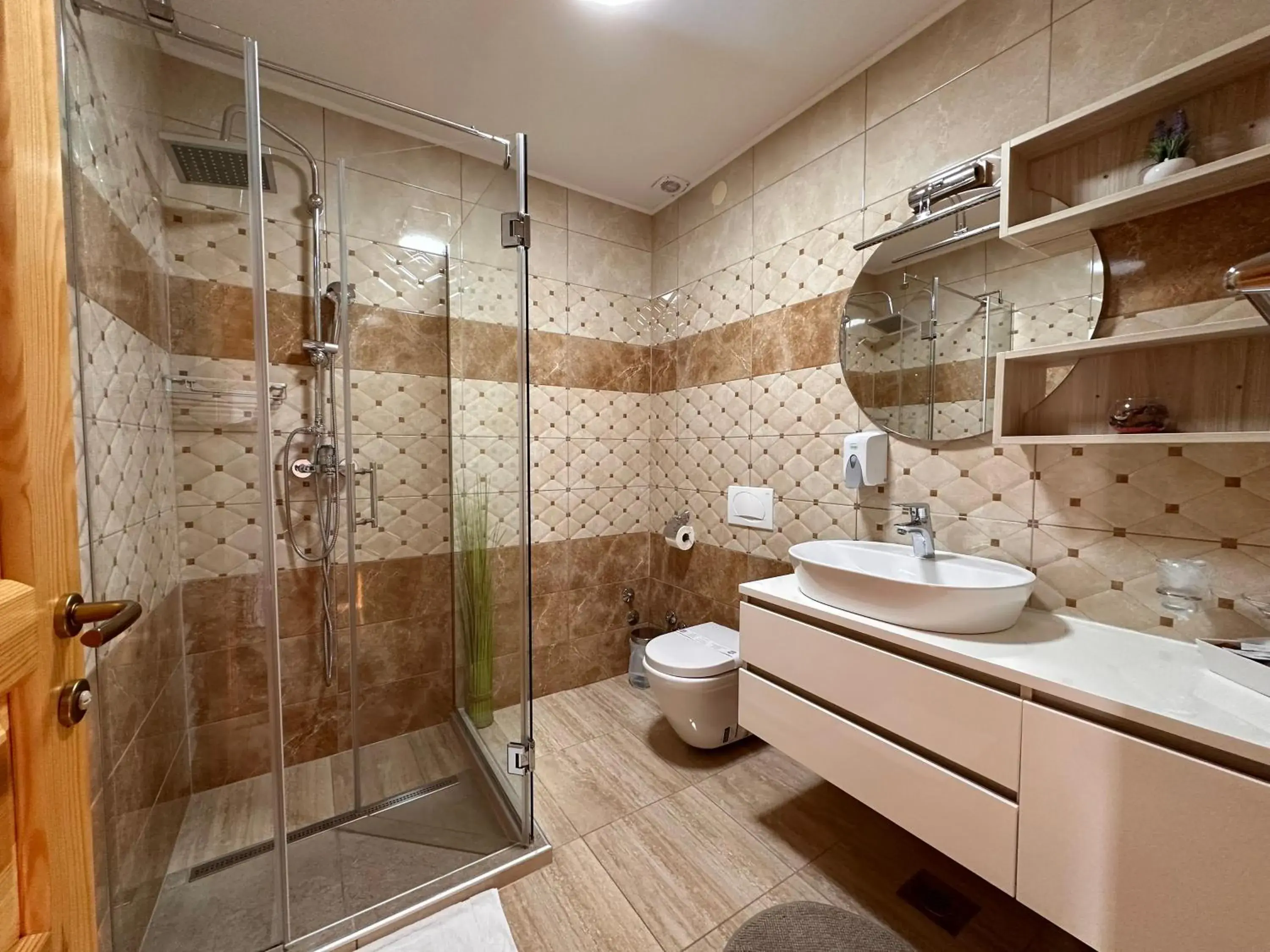 Double Room with Balcony in Guesthouse Green Valley Double Room with Balcony in Guesthouse Green Valley
