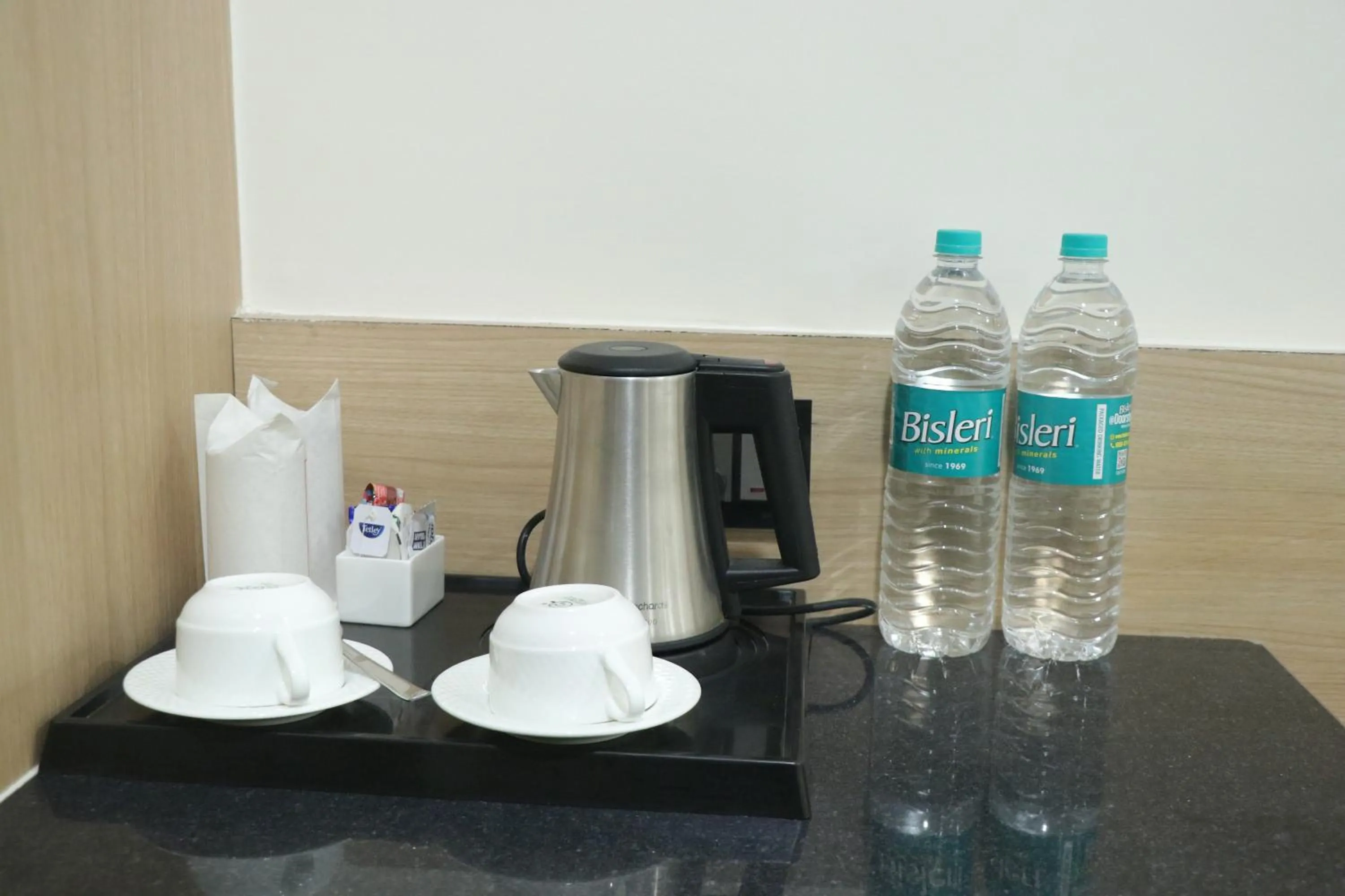 Superior King Room - single occupancy in Pt Moolraj Residency