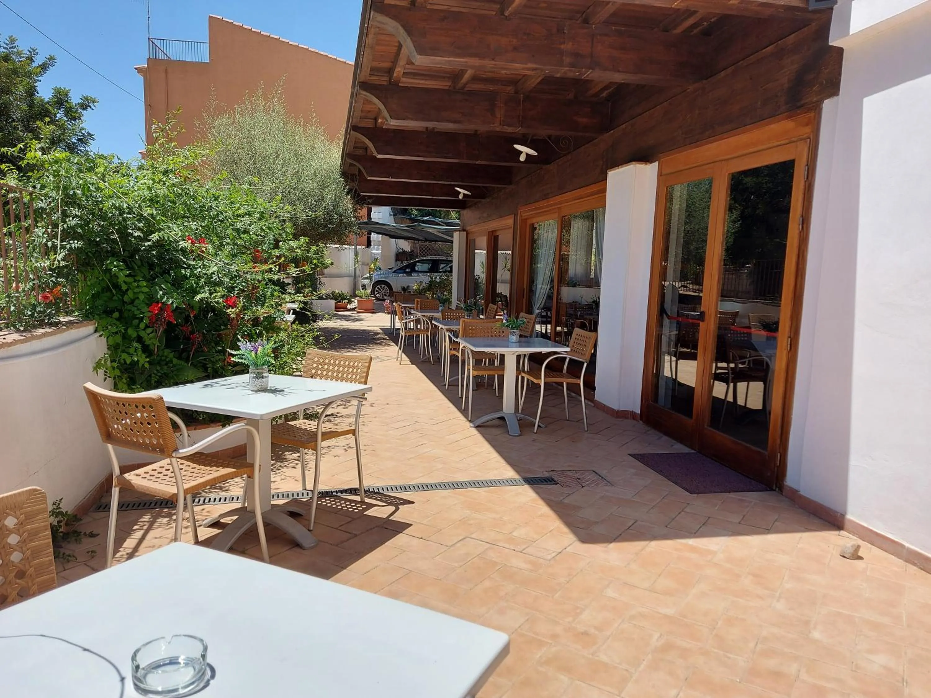 Breakfast in Hotel Plammas