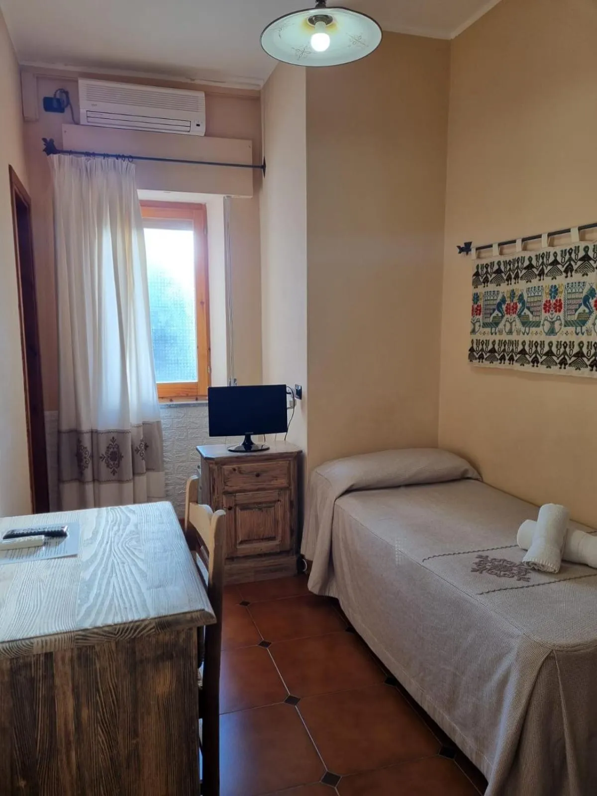 hair dresser, Bed in Hotel Plammas