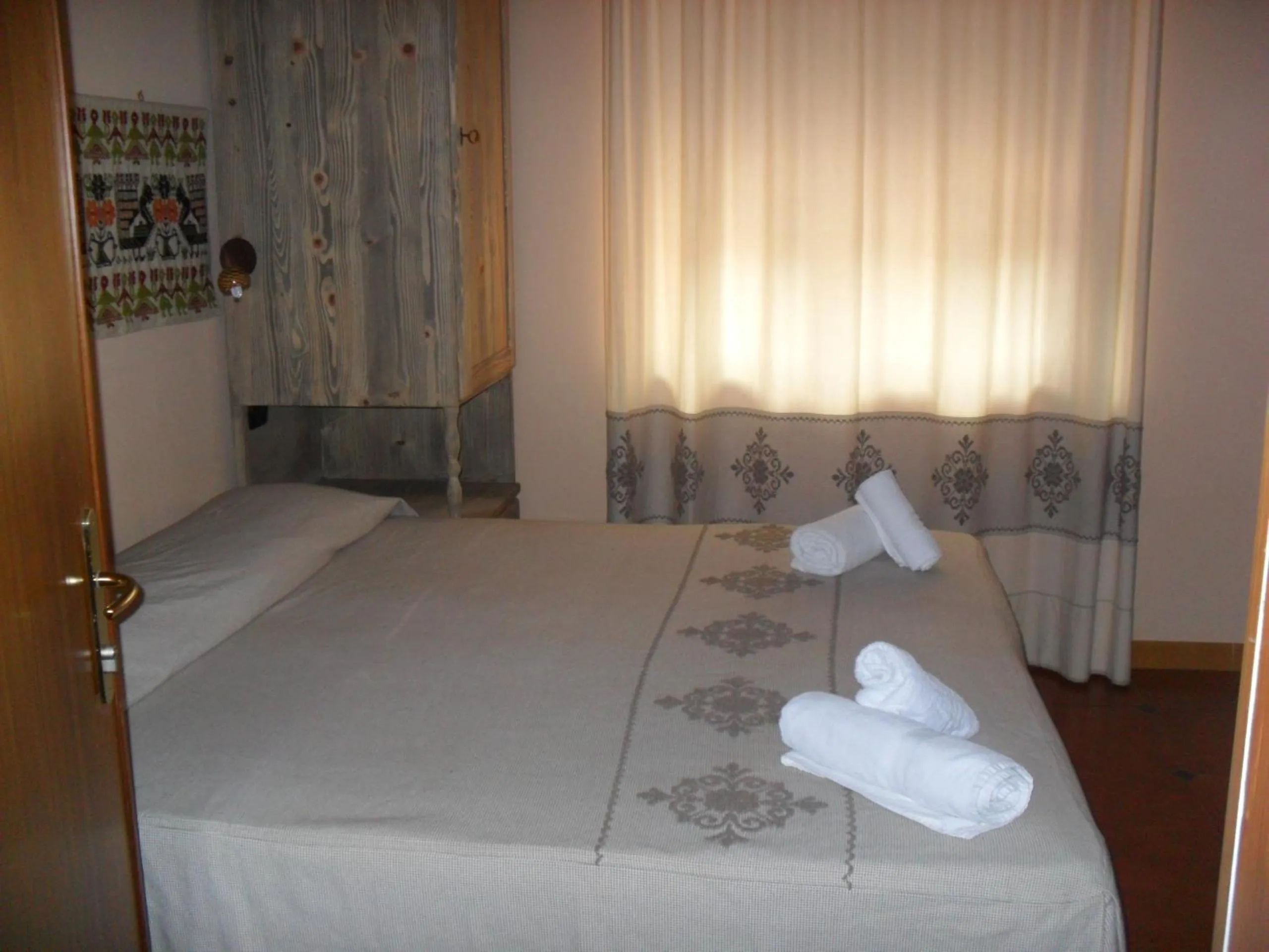 Photo of the whole room, Bed in Hotel Plammas