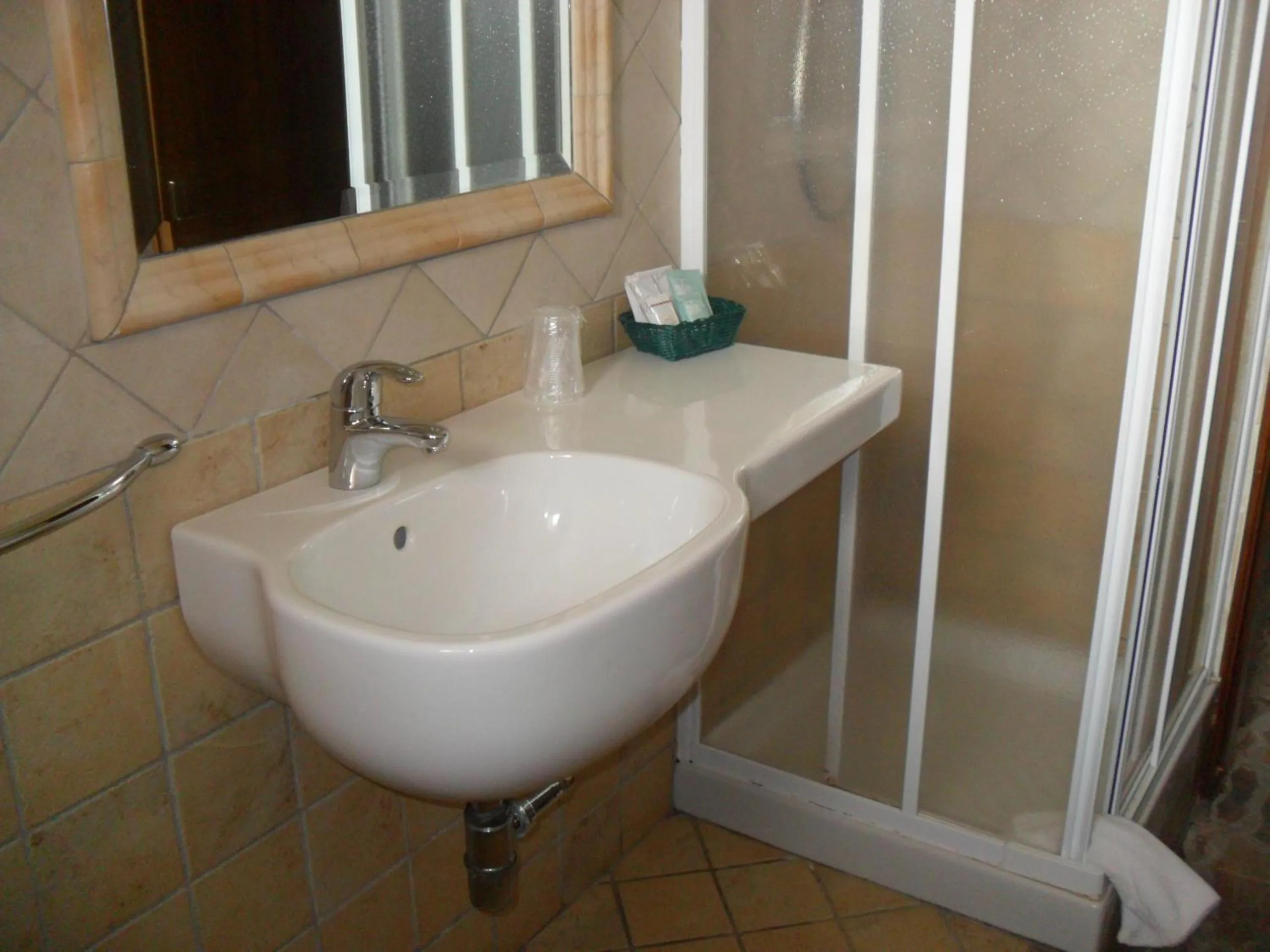 Bathroom in Hotel Plammas