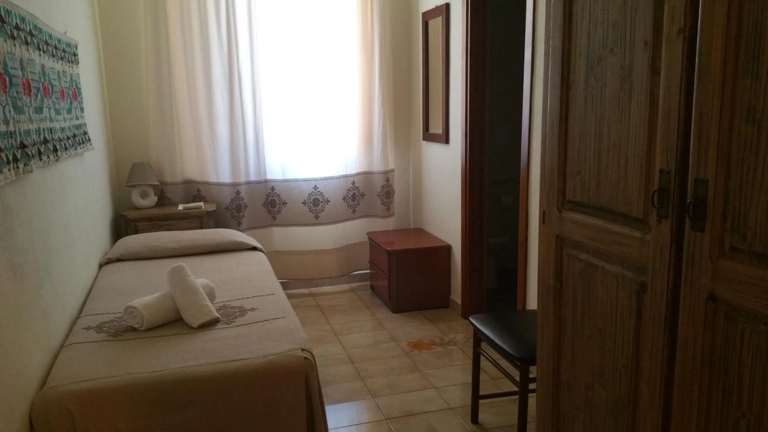 Photo of the whole room, Bed in Hotel Plammas