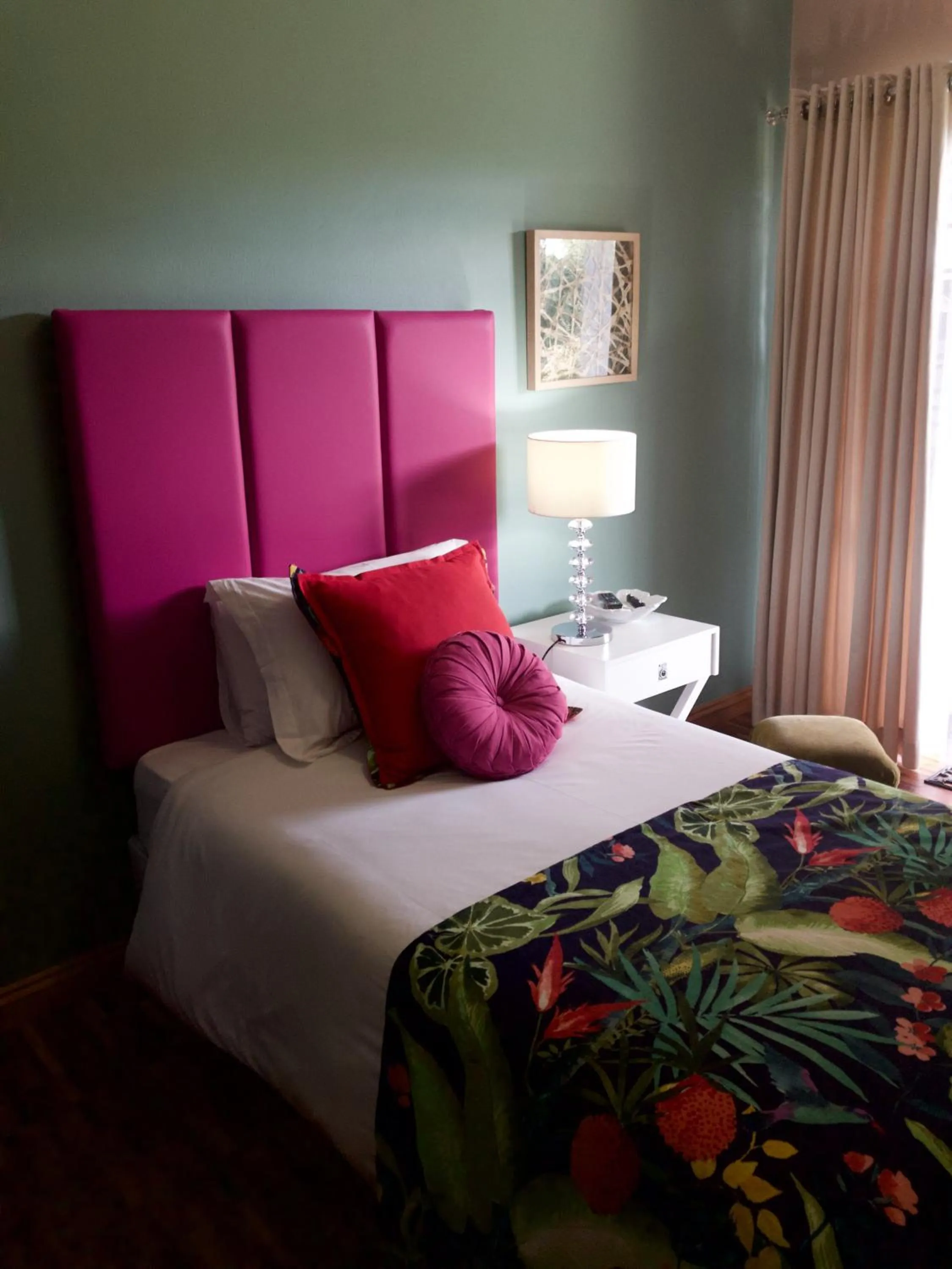 Bedroom, Bed in The Hedge Guesthouse