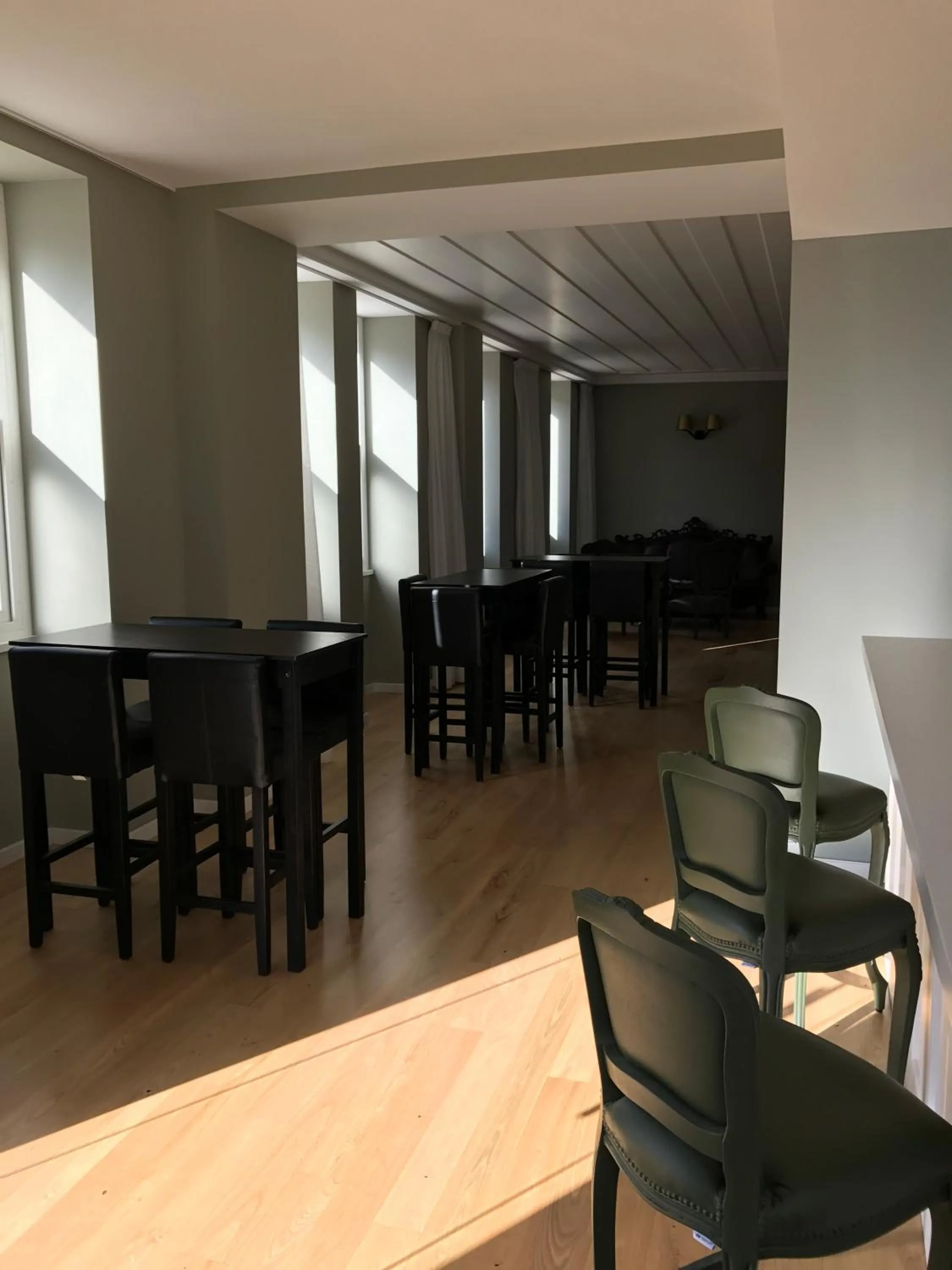 Communal lounge/ TV room in Hotel Medieval® de Penedono