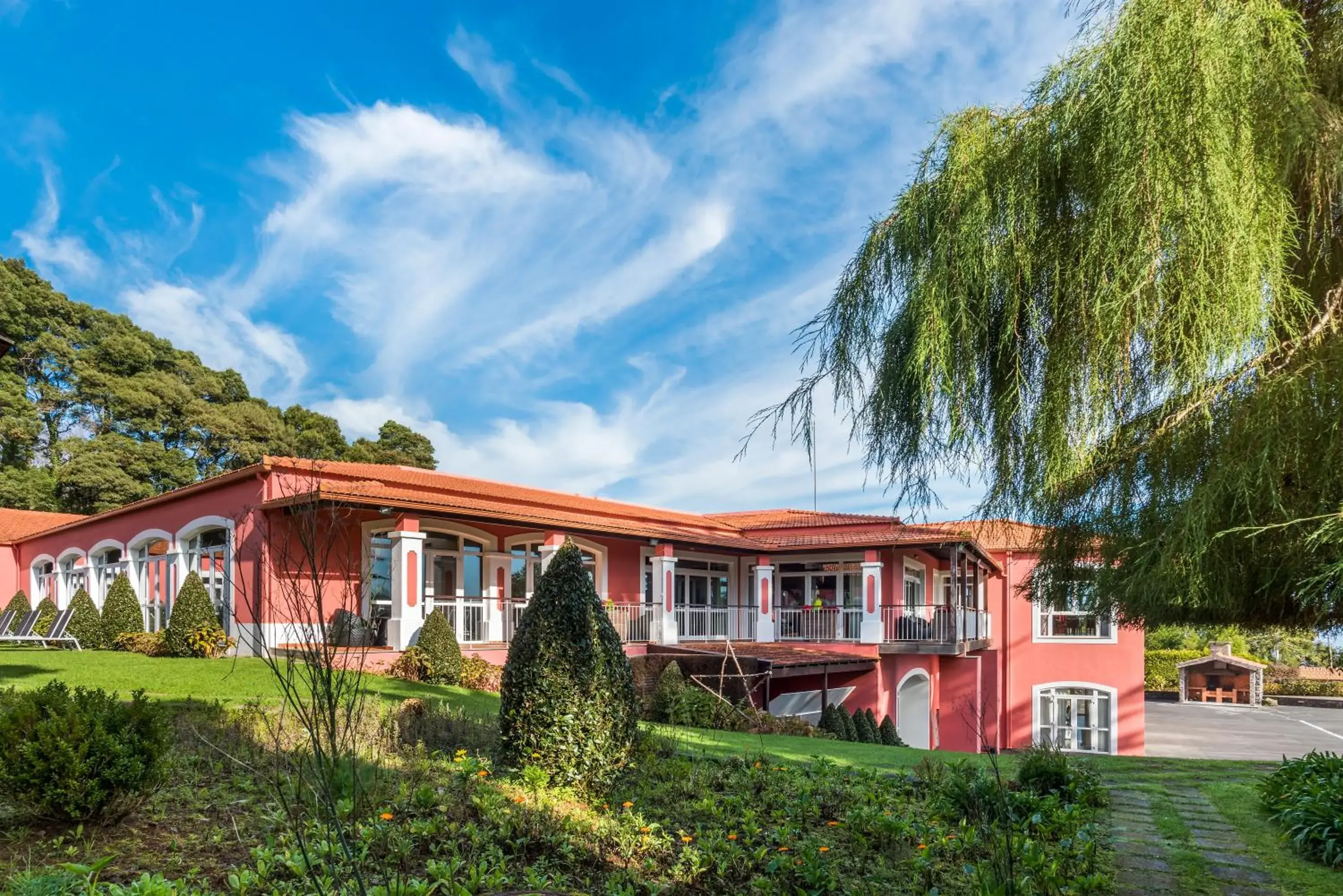 Property building in Enotel Santo da Serra Property building in Enotel Santo da Serra