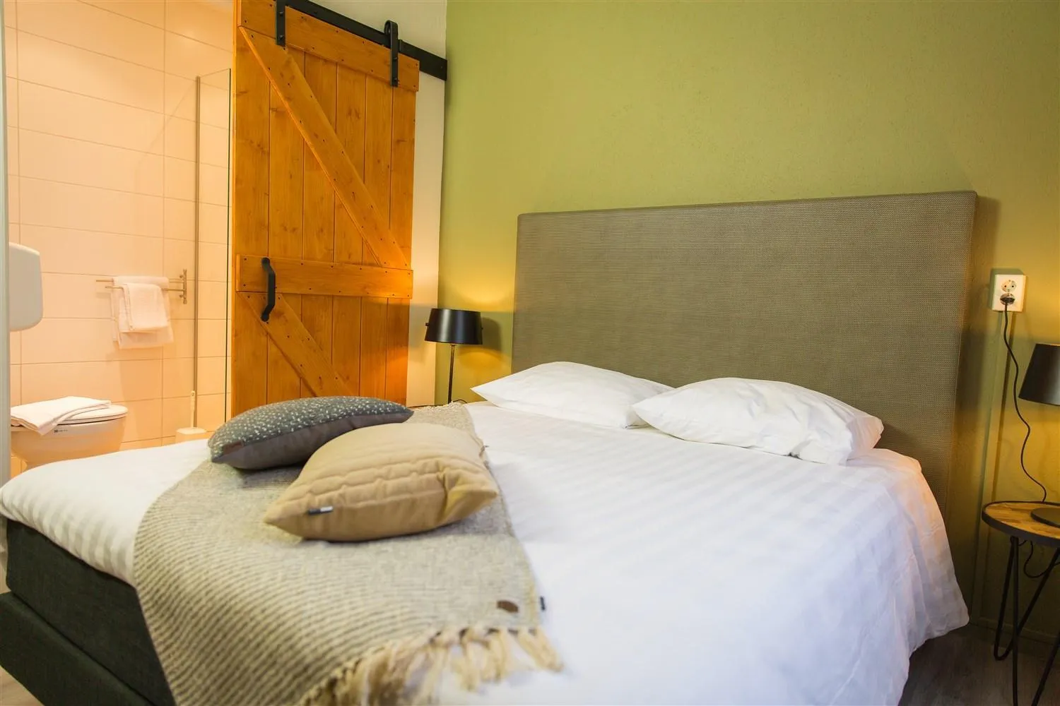 Bed in Bed & Breakfast Van Marion