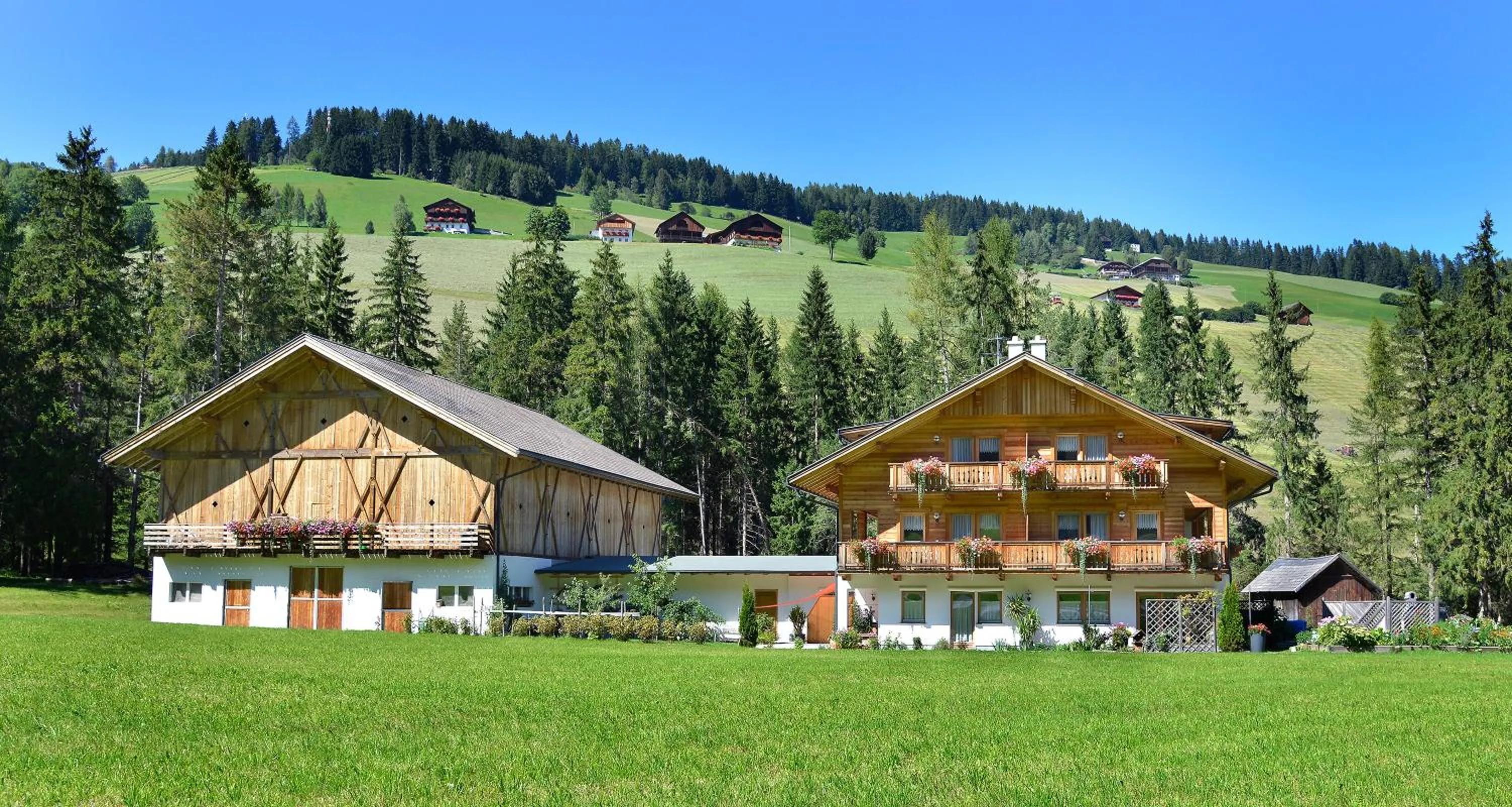 Property building in Roderhof