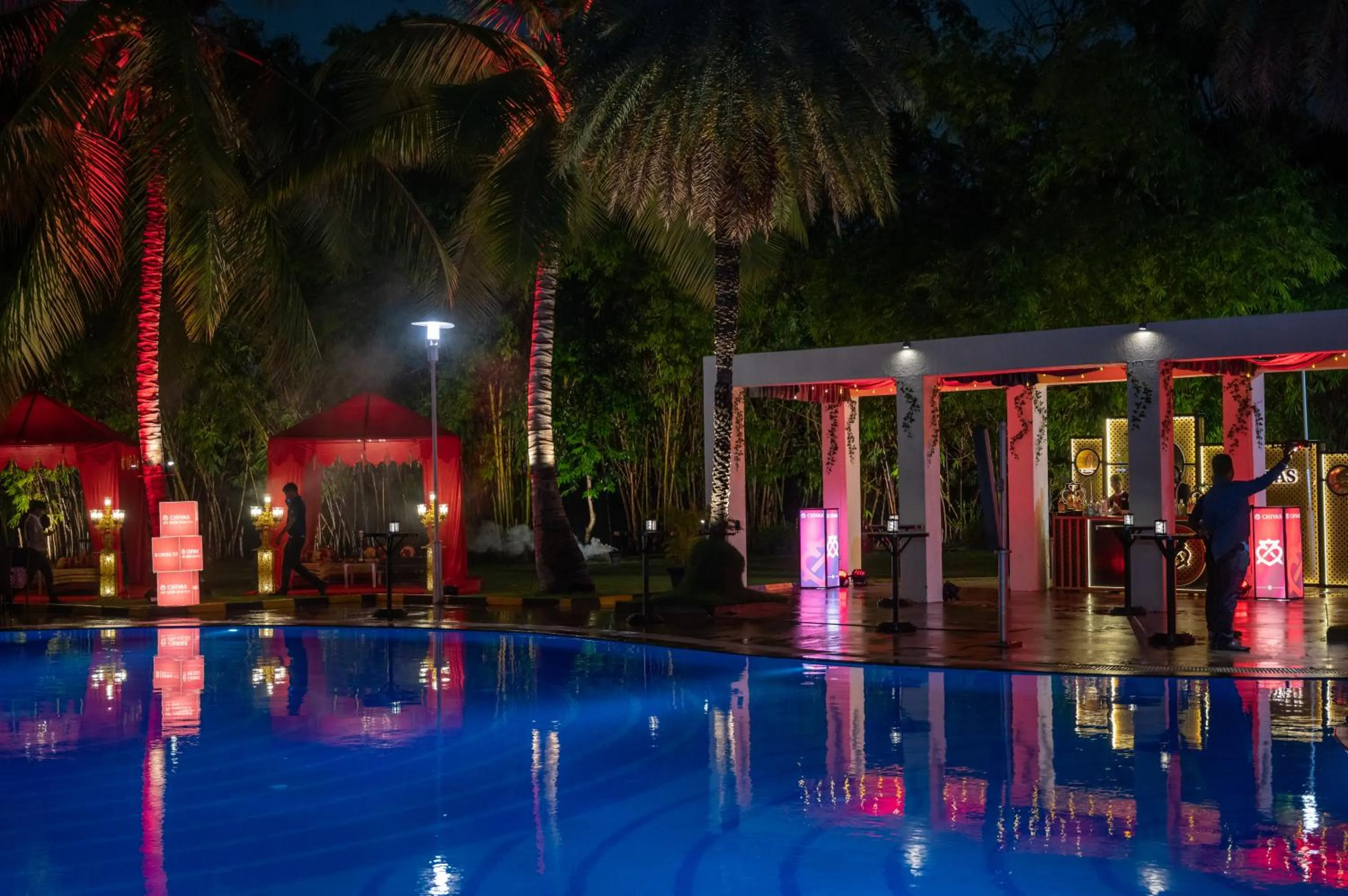 Restaurant/places to eat in Novotel Hyderabad Convention Centre