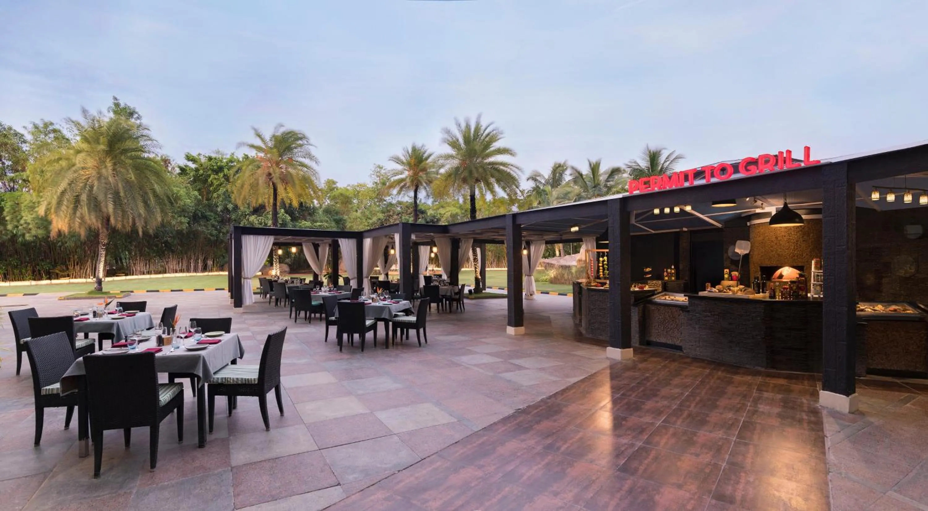 Restaurant/places to eat in Novotel Hyderabad Convention Centre