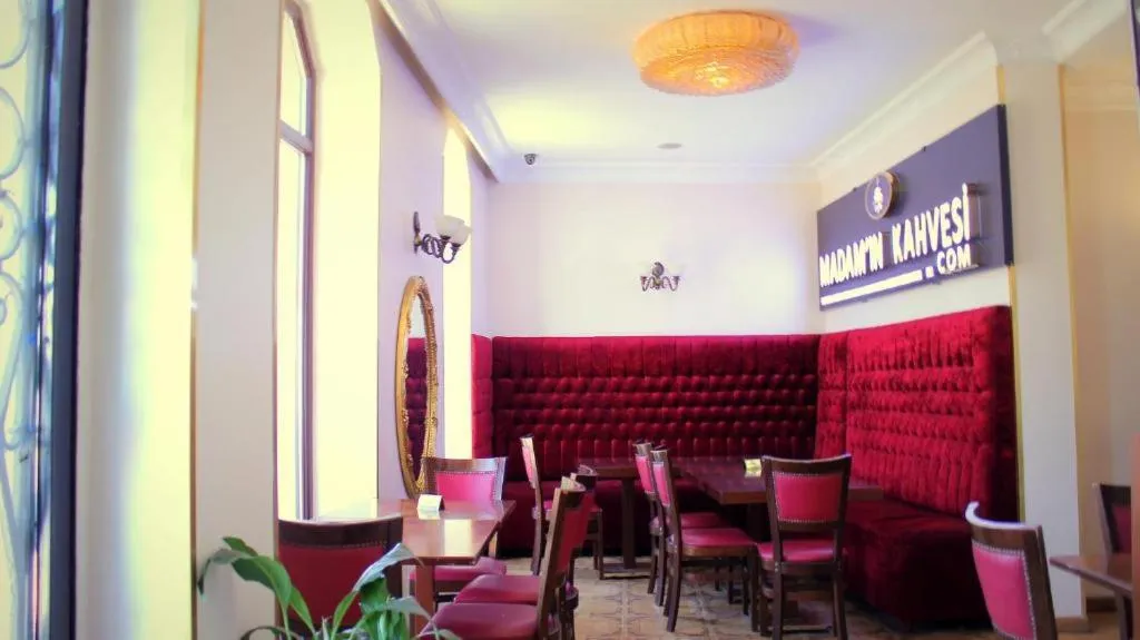 Property building in Hotel Santa Hill