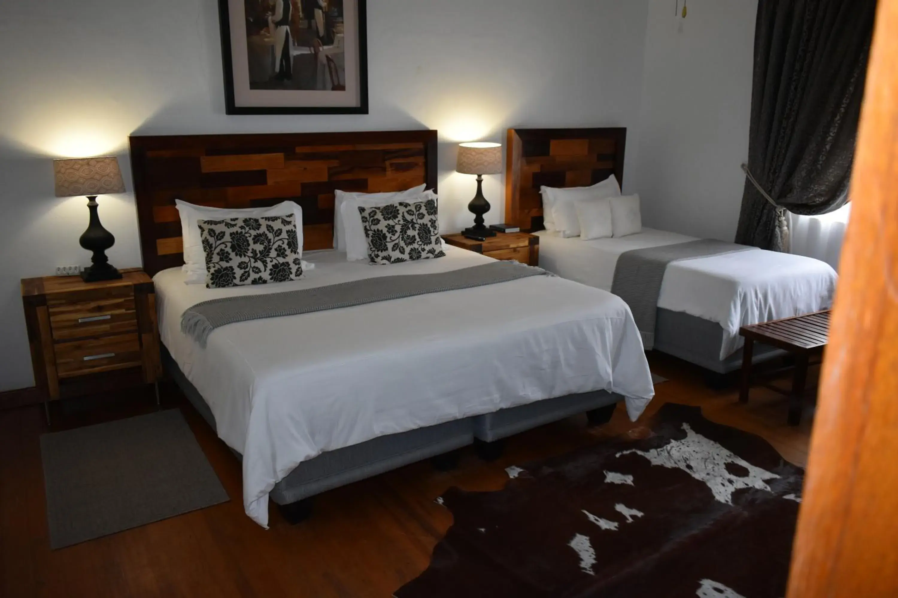 Family Room - single occupancy in The Royal Steytlerville Family Room - single occupancy in The Royal Steytlerville