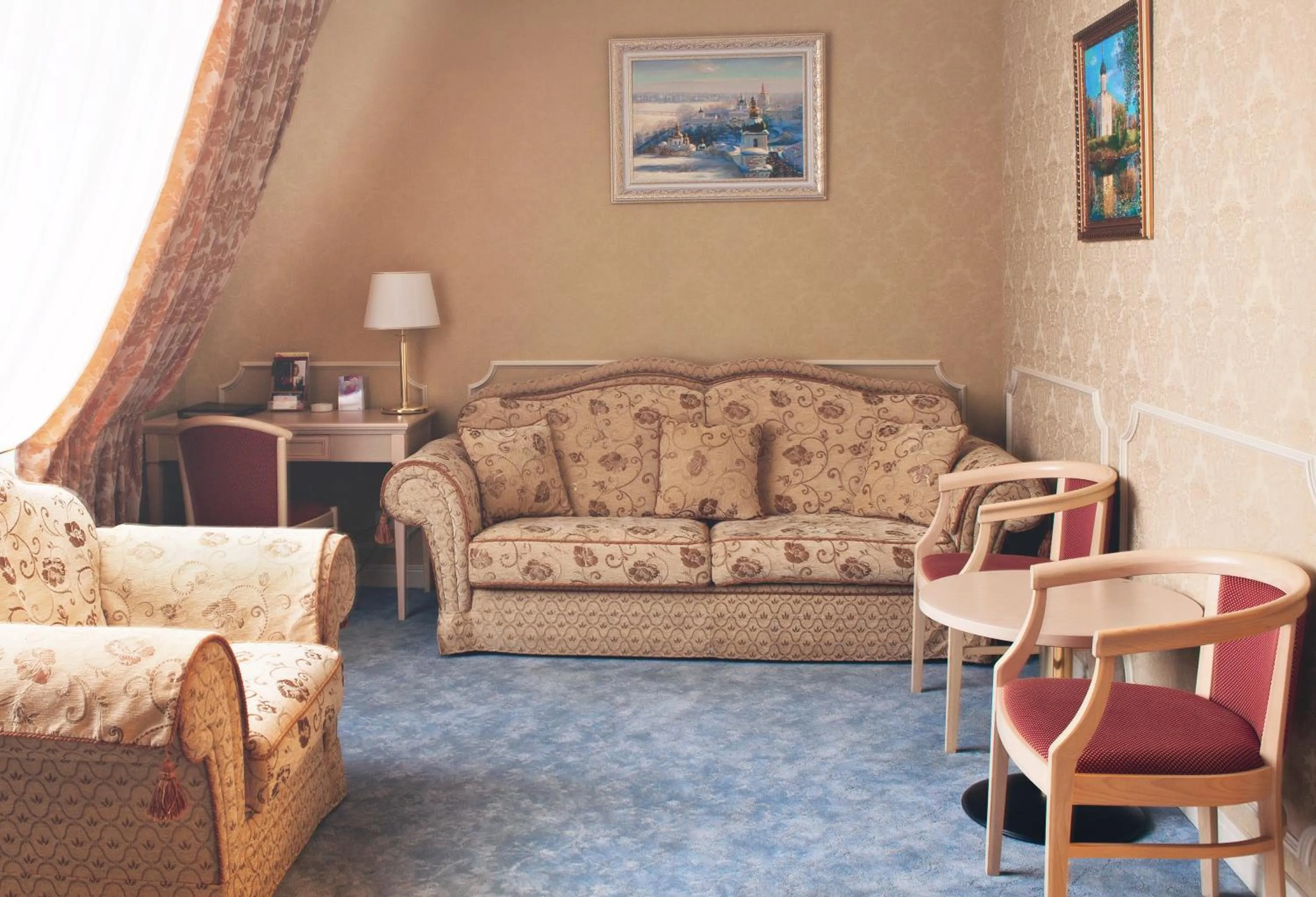 Seating area in Aurora Premier Hotel