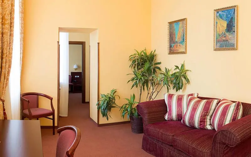 Living room in Aurora Premier Hotel