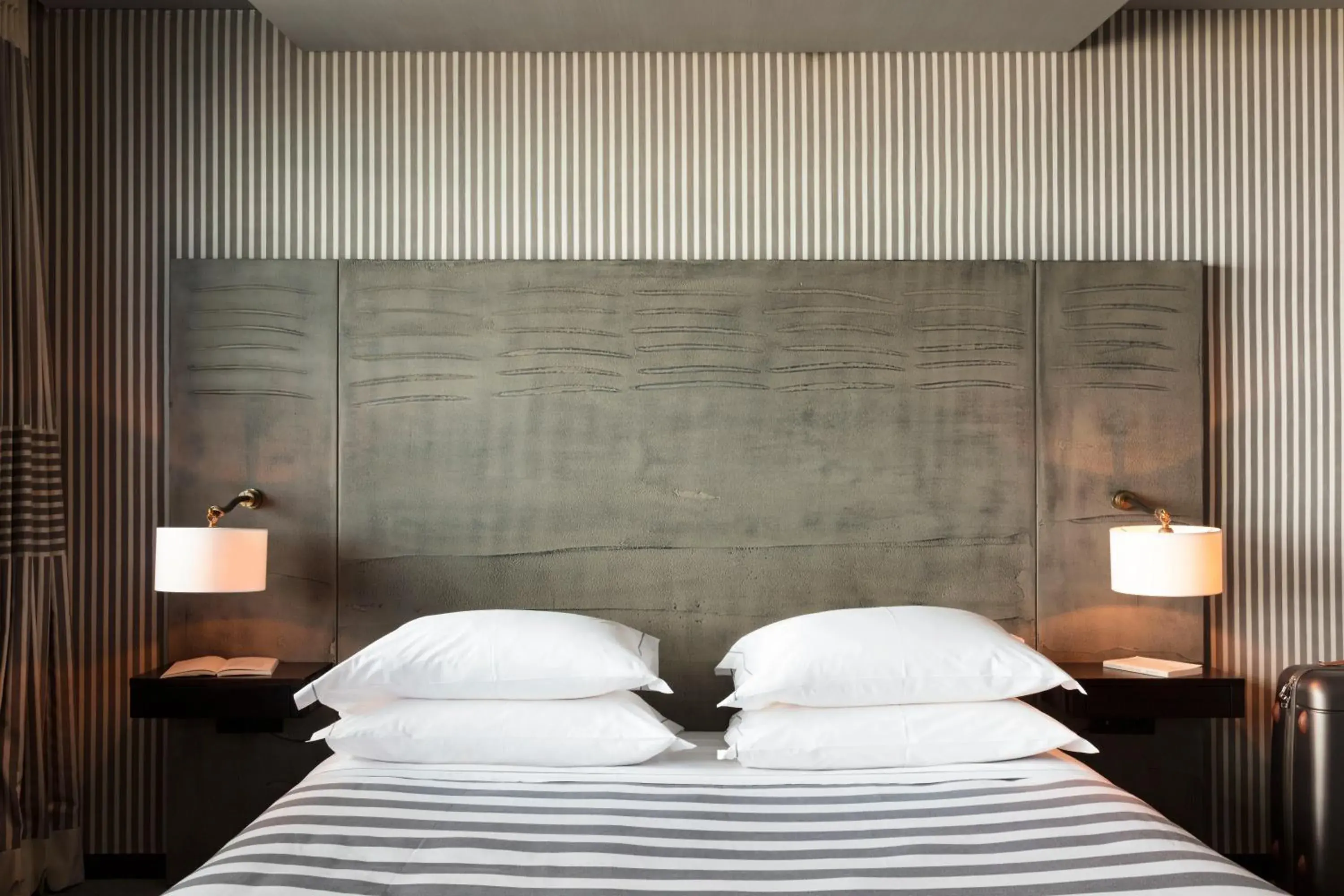 Bedroom, Bed in Hotel Square Bedroom, Bed in Hotel Square