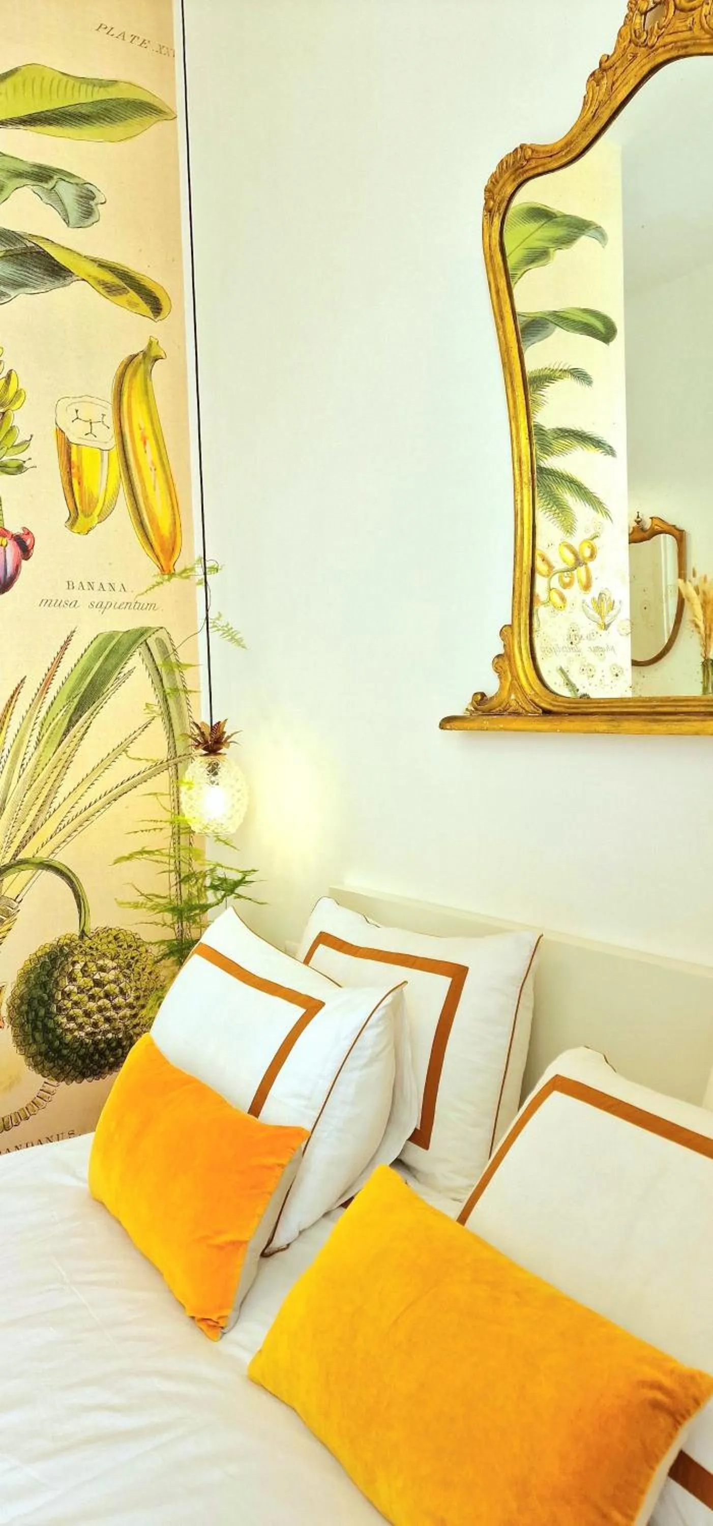 Bed in Napoli Tree - Lungomare