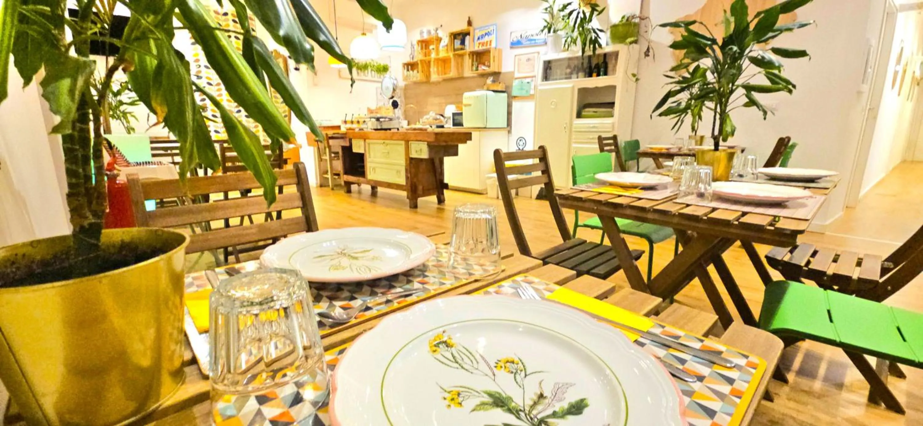 Breakfast in Napoli Tree - Lungomare