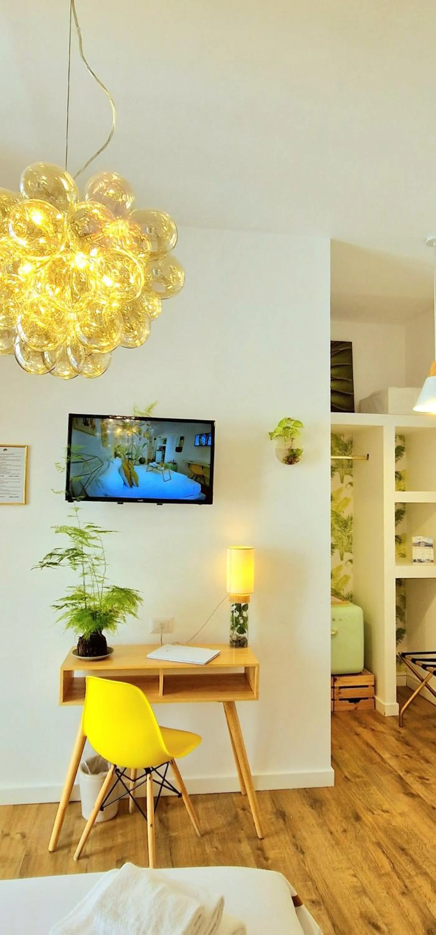 TV and multimedia in Napoli Tree - Lungomare