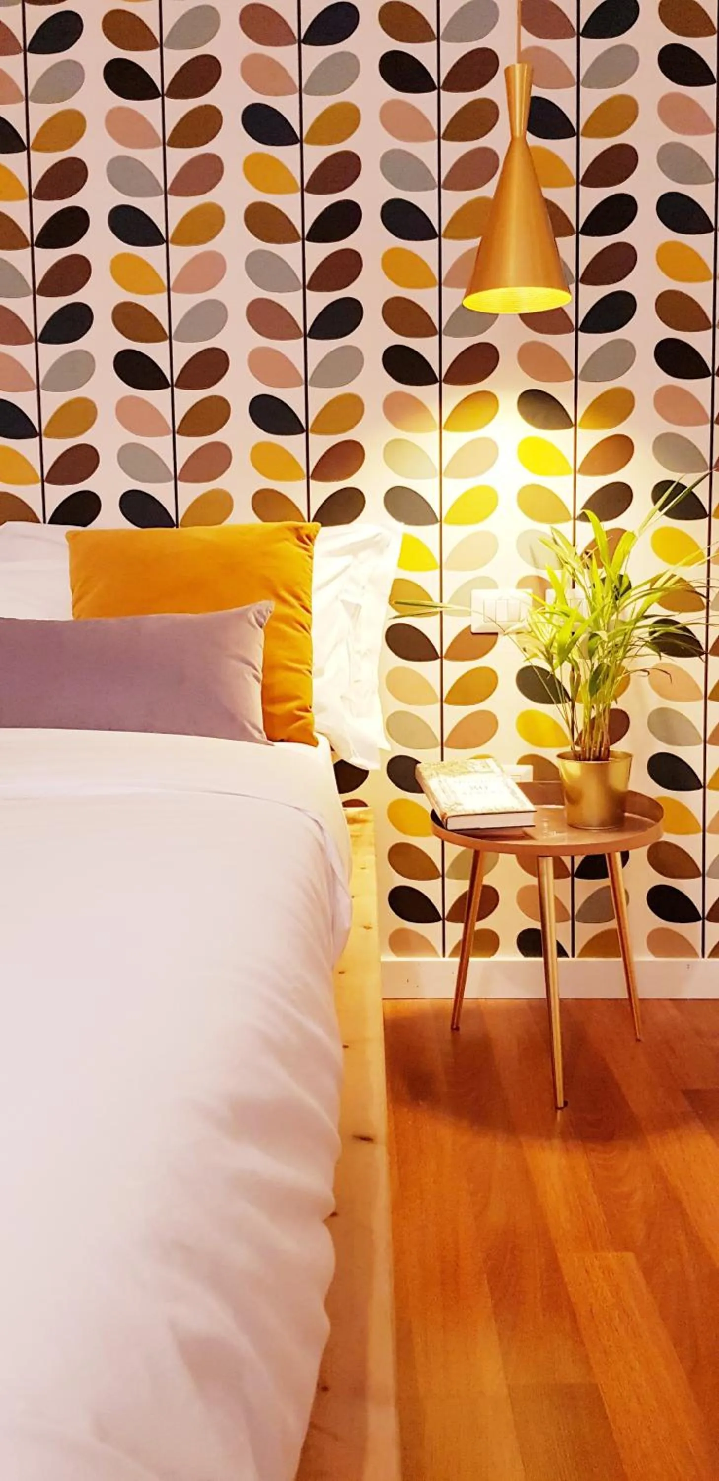 Decorative detail, Bed in Napoli Tree - Lungomare