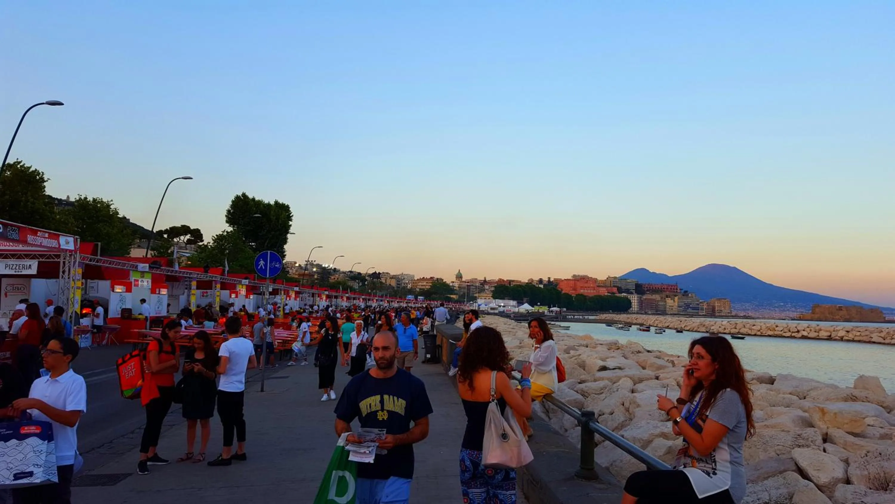 Property building in Napoli Tree - Lungomare