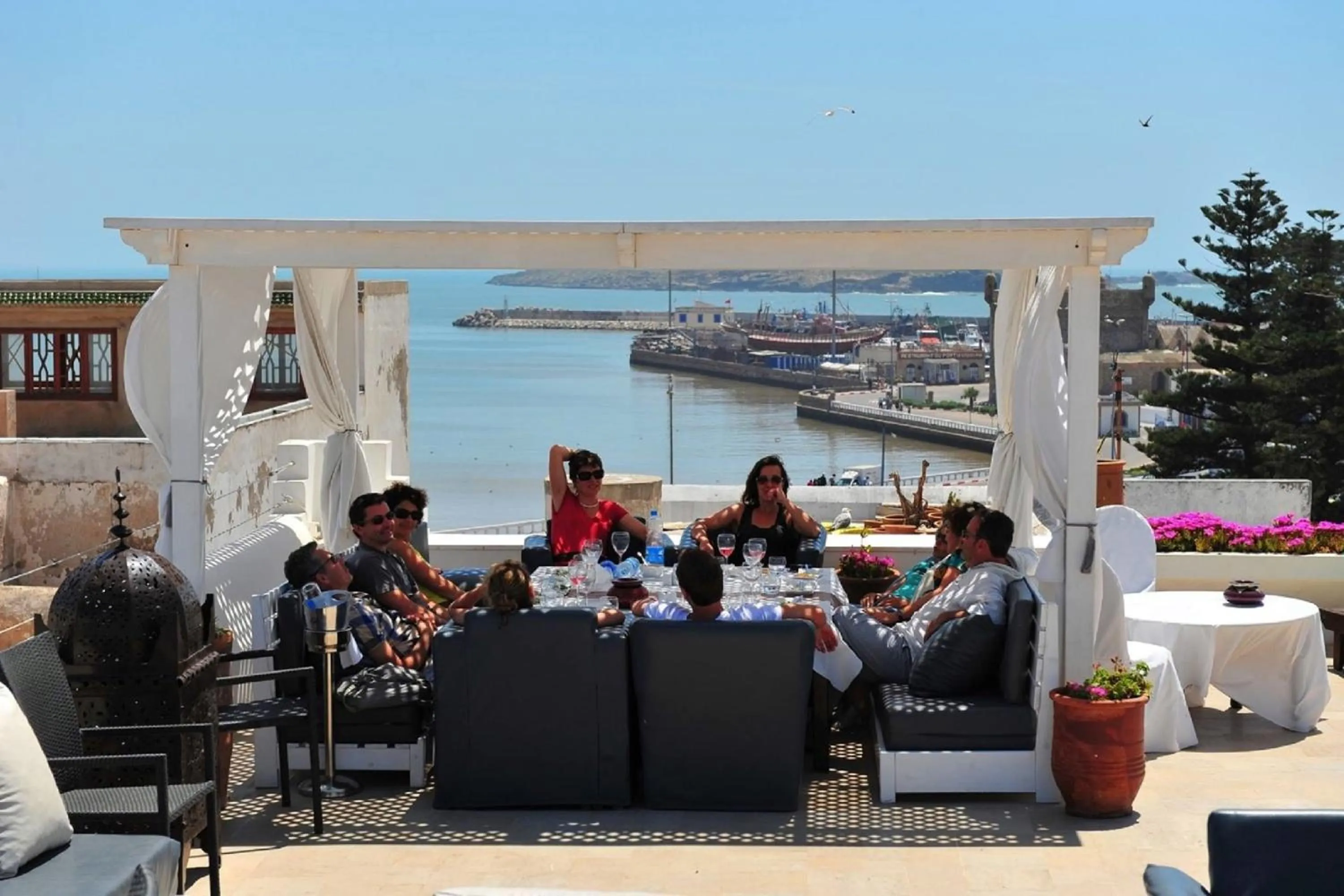 Restaurant/places to eat in Riad Dar L'Oussia & SPA