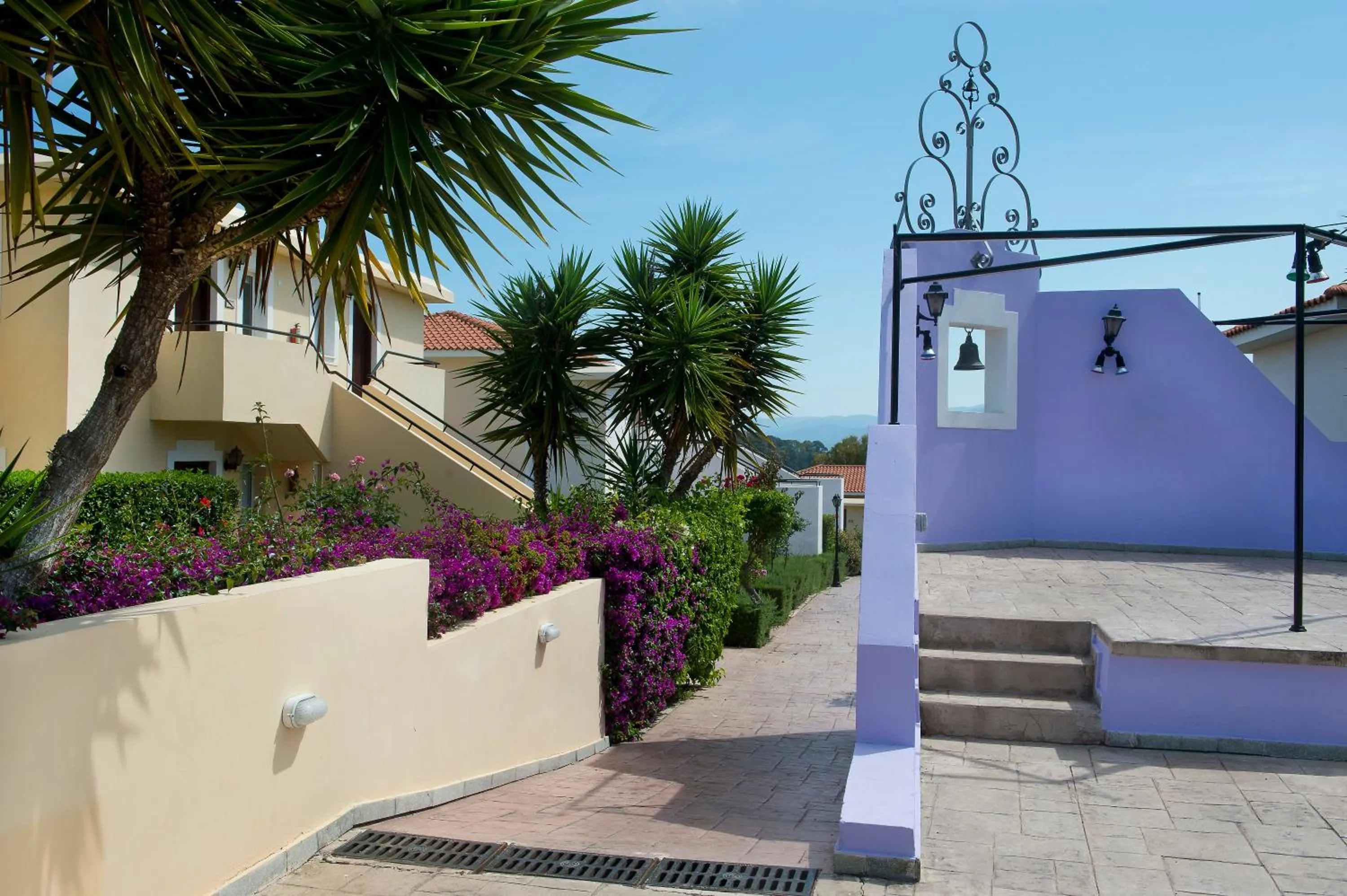 Property building in Akamanthea Holiday Village