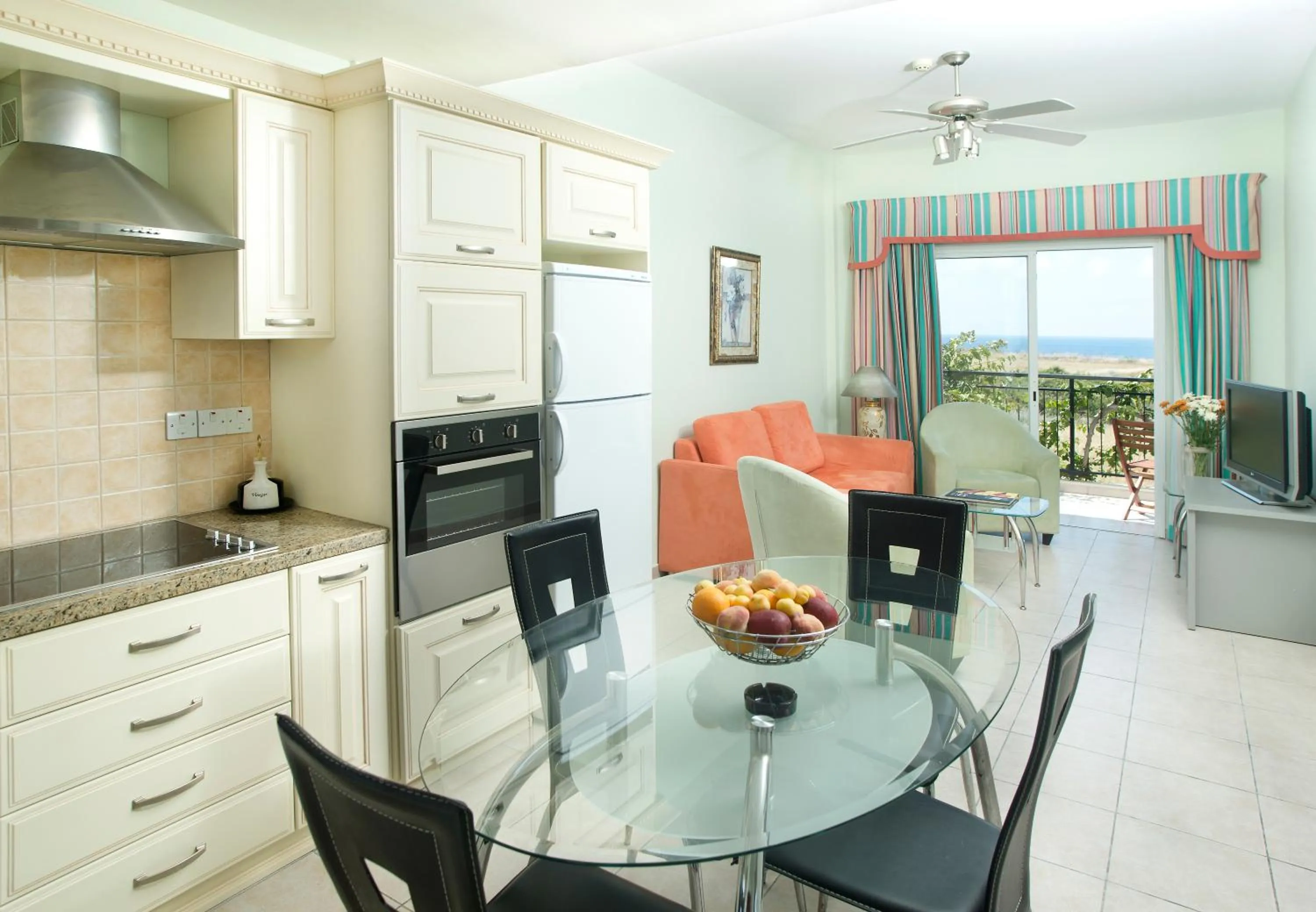 Kitchen or kitchenette in Akamanthea Holiday Village