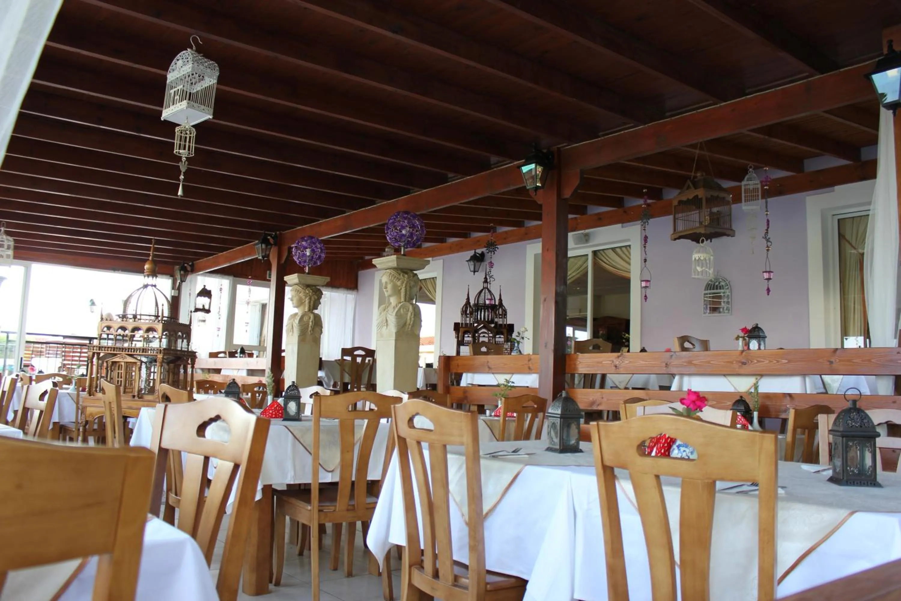 Restaurant/places to eat in Akamanthea Holiday Village