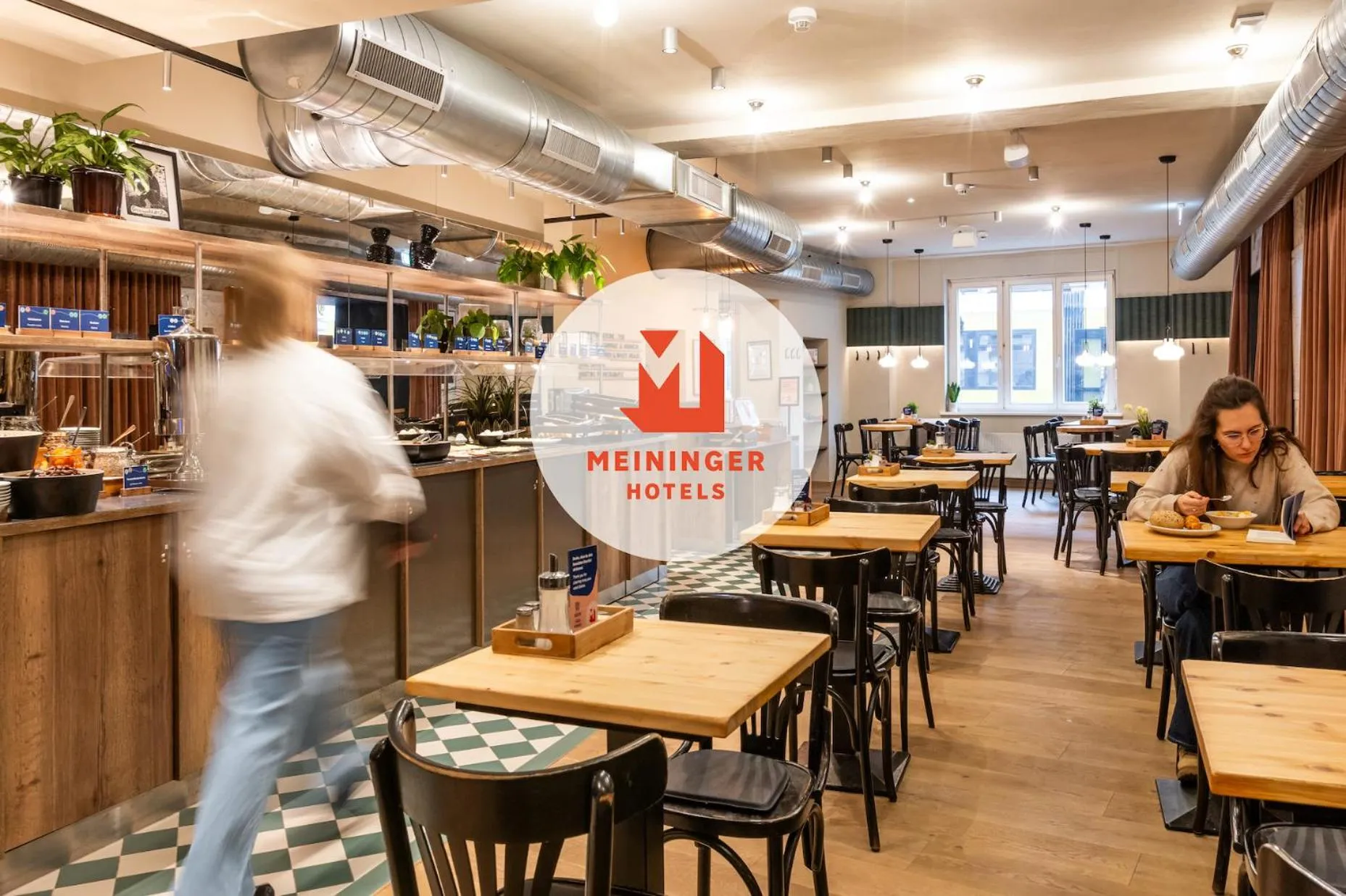 Breakfast in MEININGER Hotel Berlin Mitte