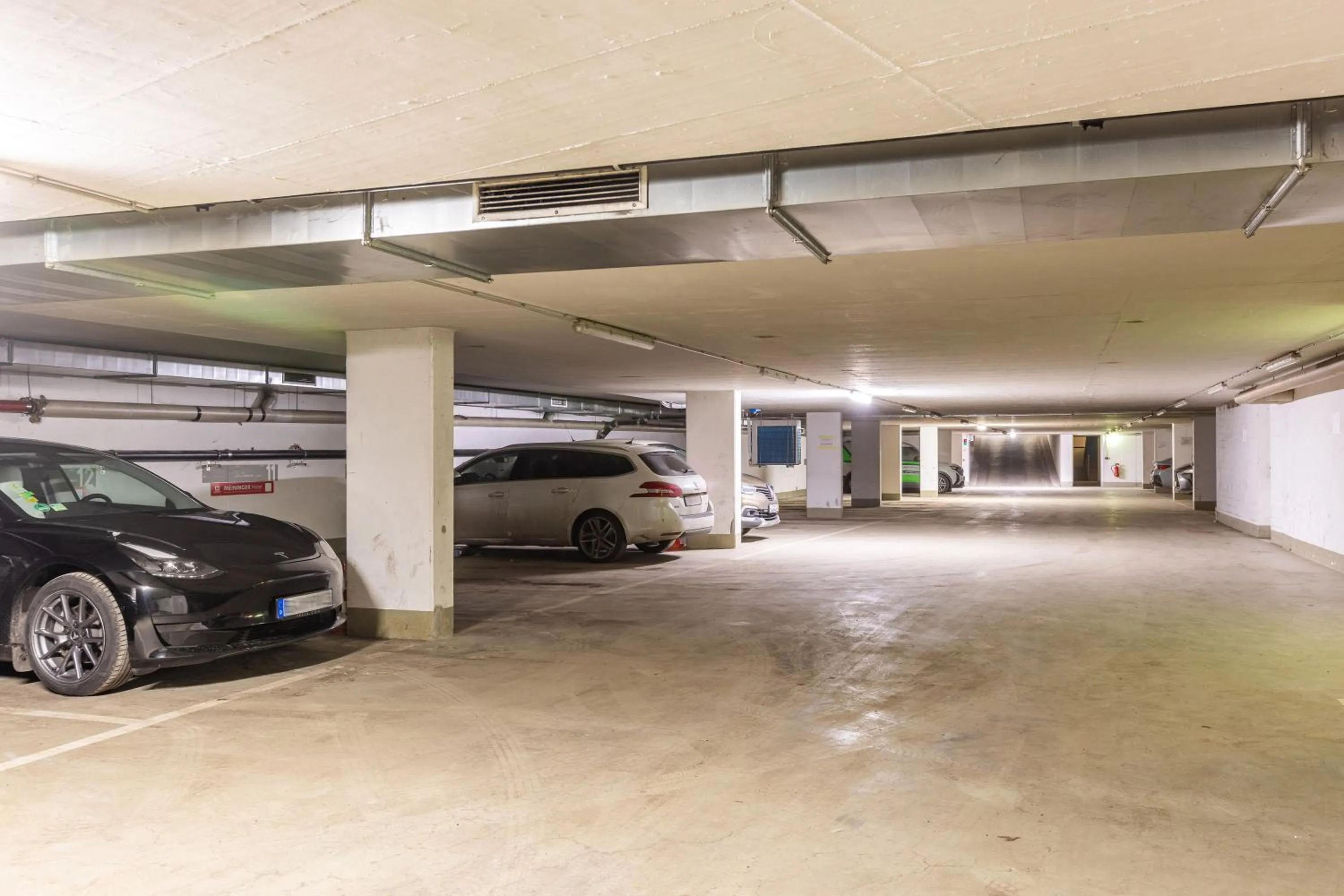 Parking in MEININGER Hotel Berlin Mitte