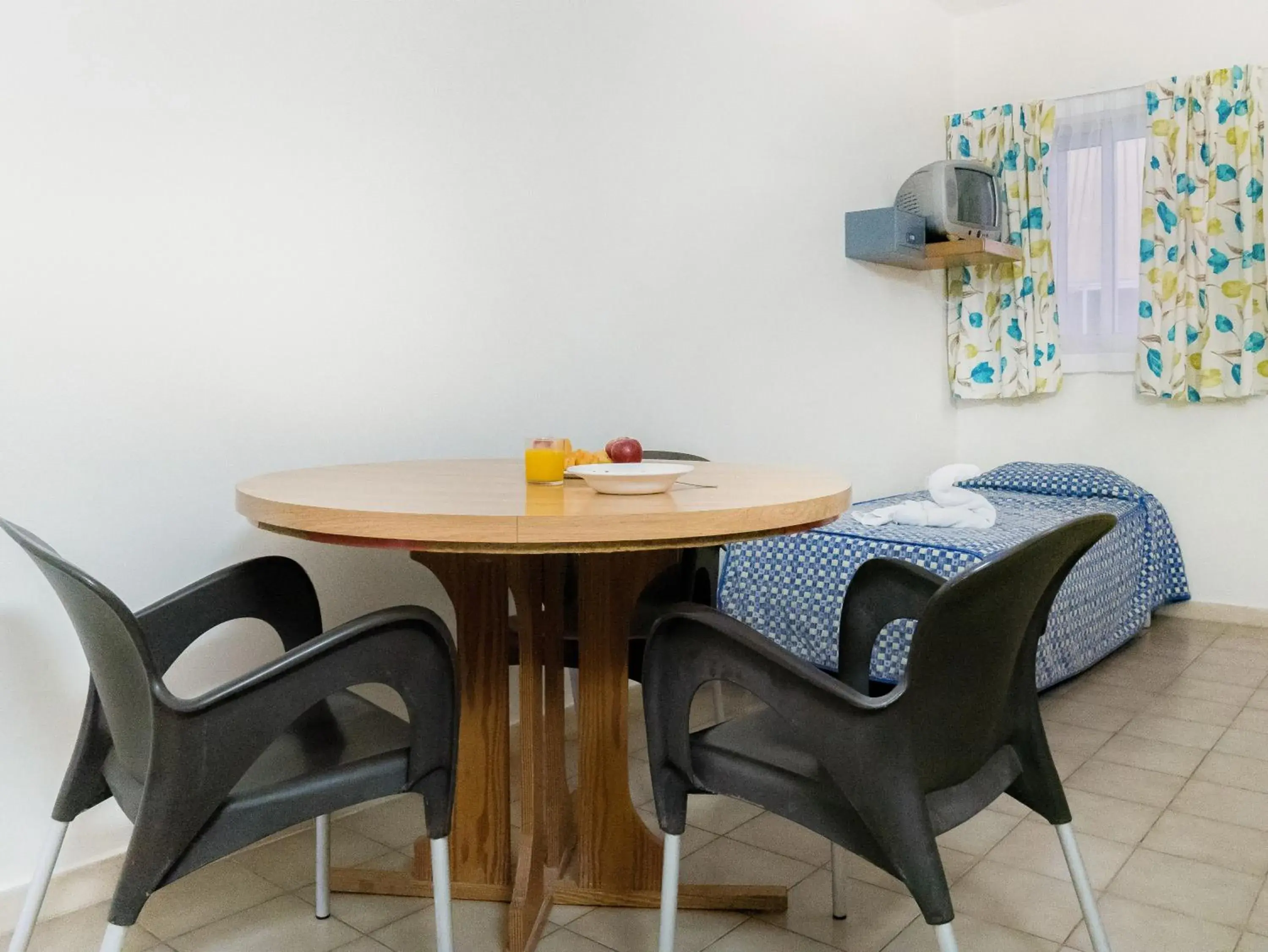 One-Bedroom Apartment in Qawra Point Holiday Complex One-Bedroom Apartment in Qawra Point Holiday Complex