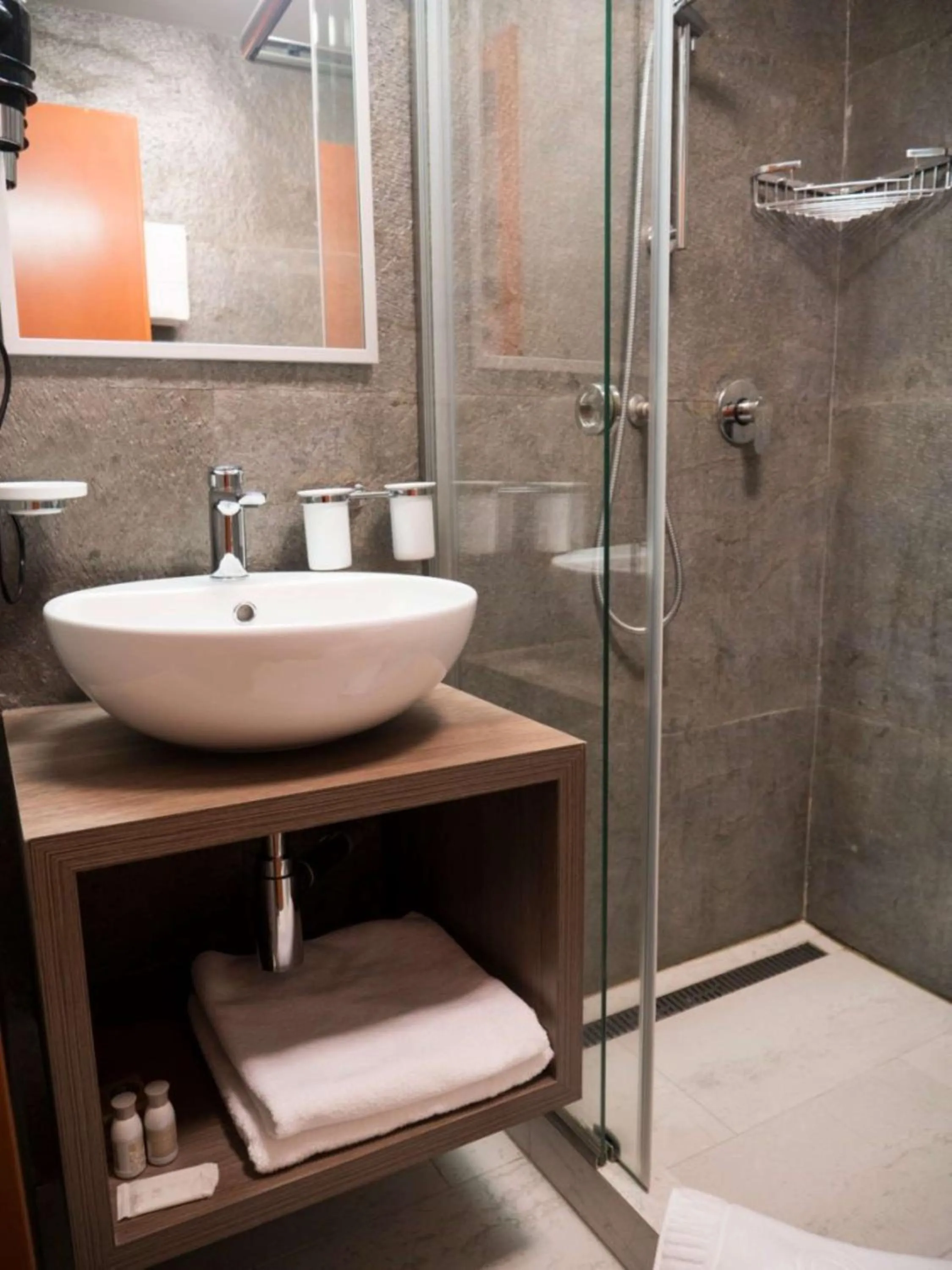 Bathroom in Best Western Silva Hotel