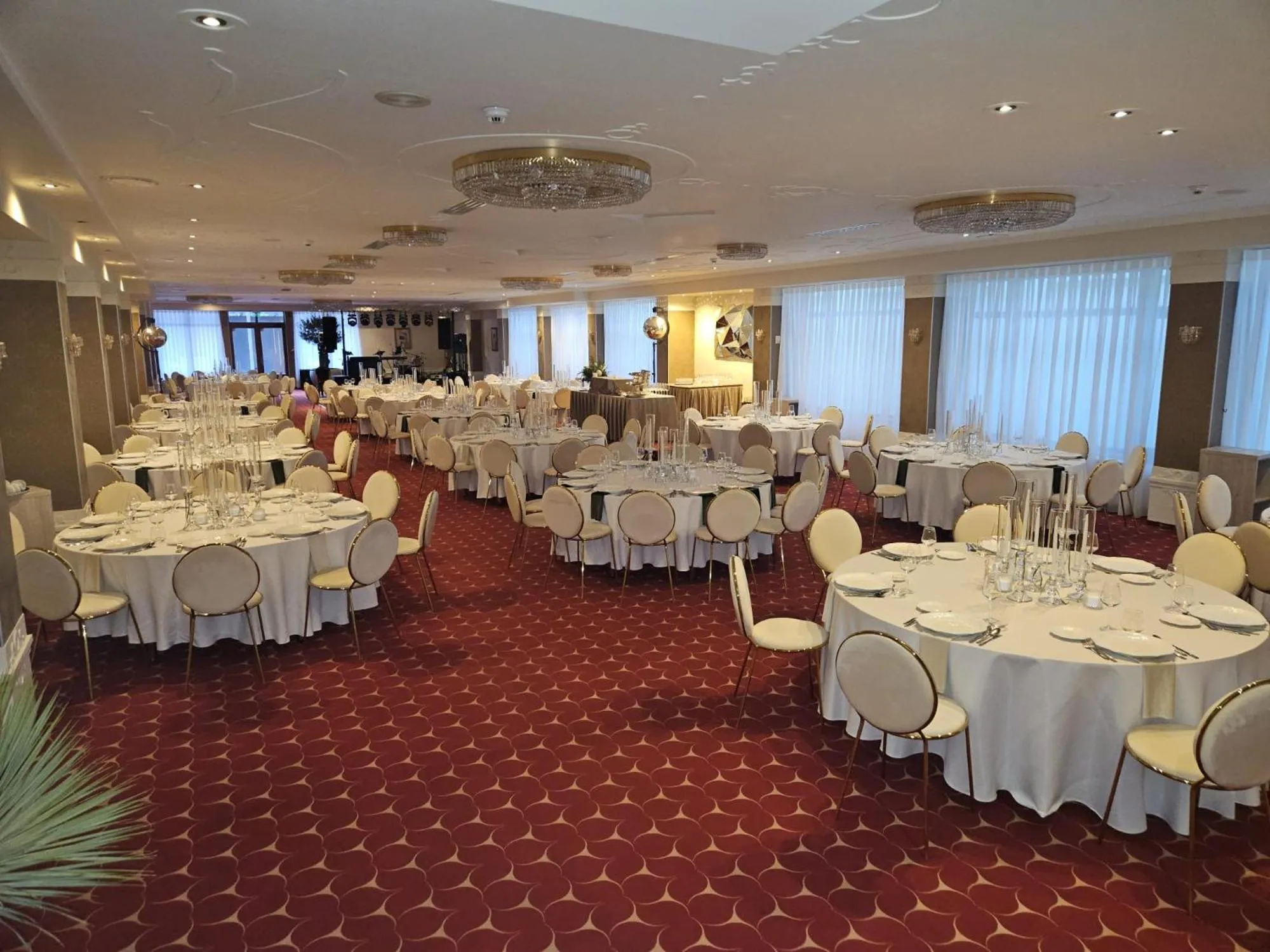 Restaurant/places to eat in Best Western Silva Hotel