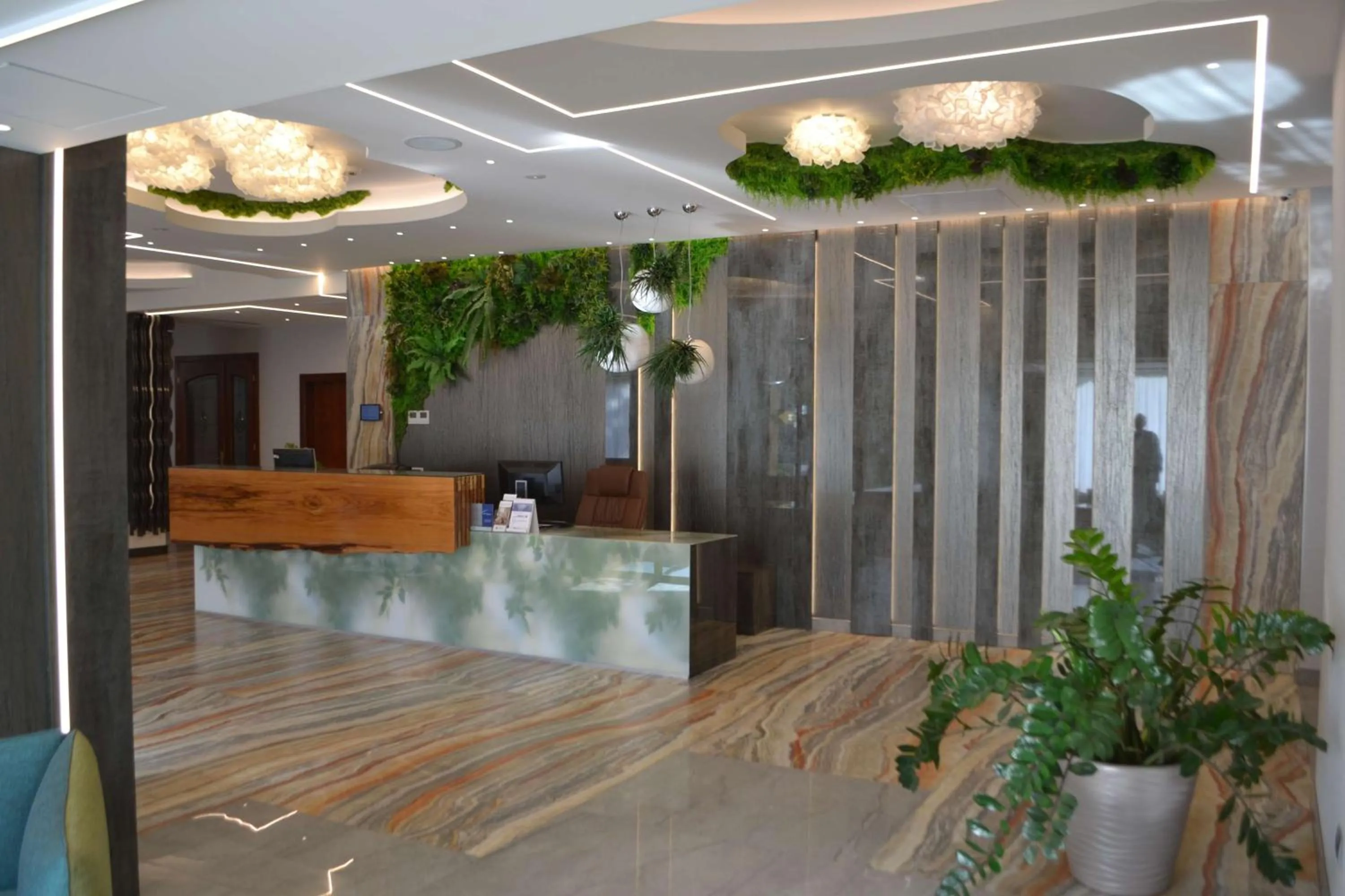 Lobby or reception in Best Western Silva Hotel