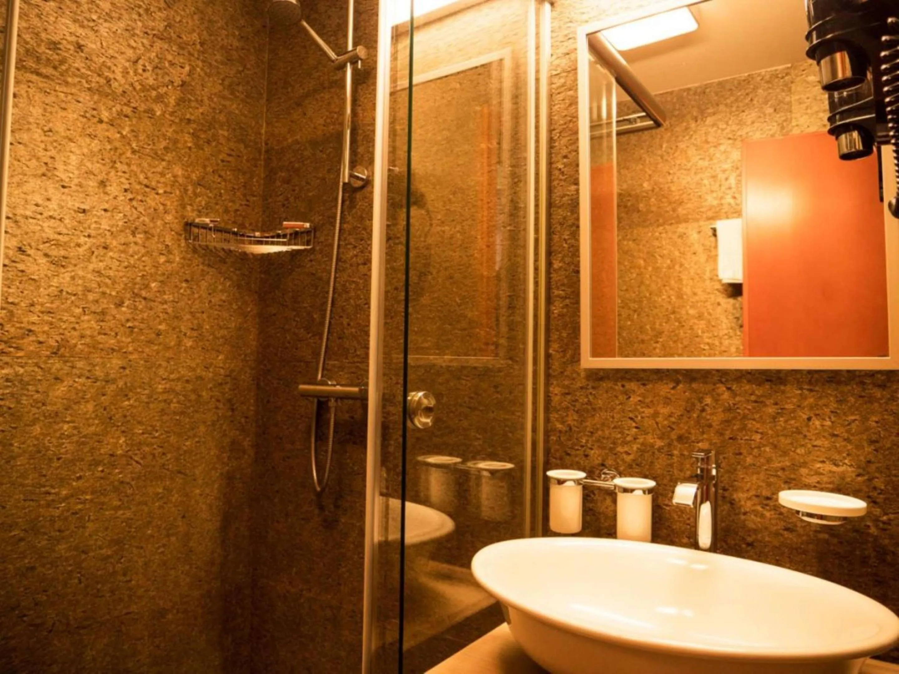 Bathroom in Best Western Silva Hotel