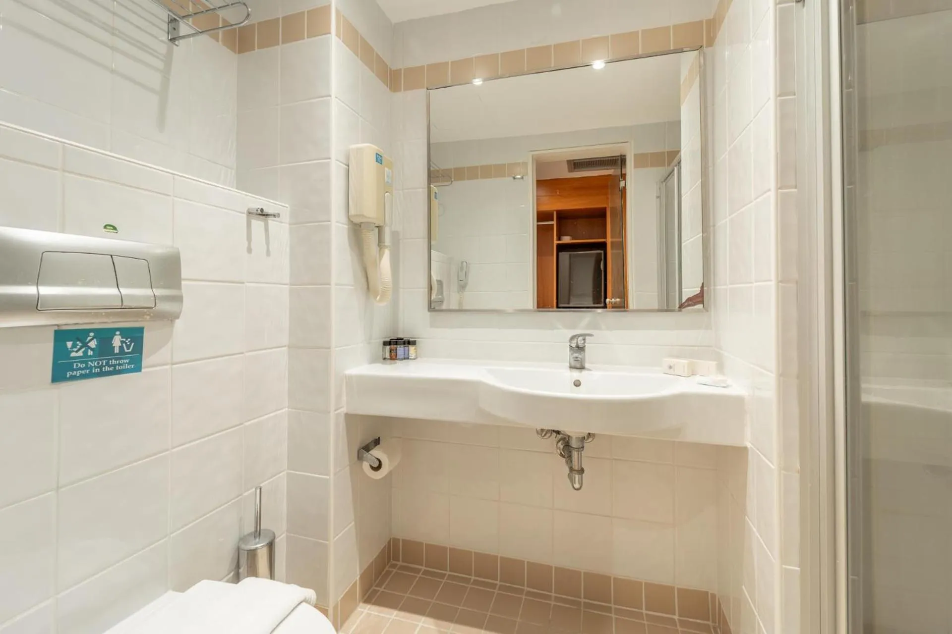 Toilet in Arte Hotel