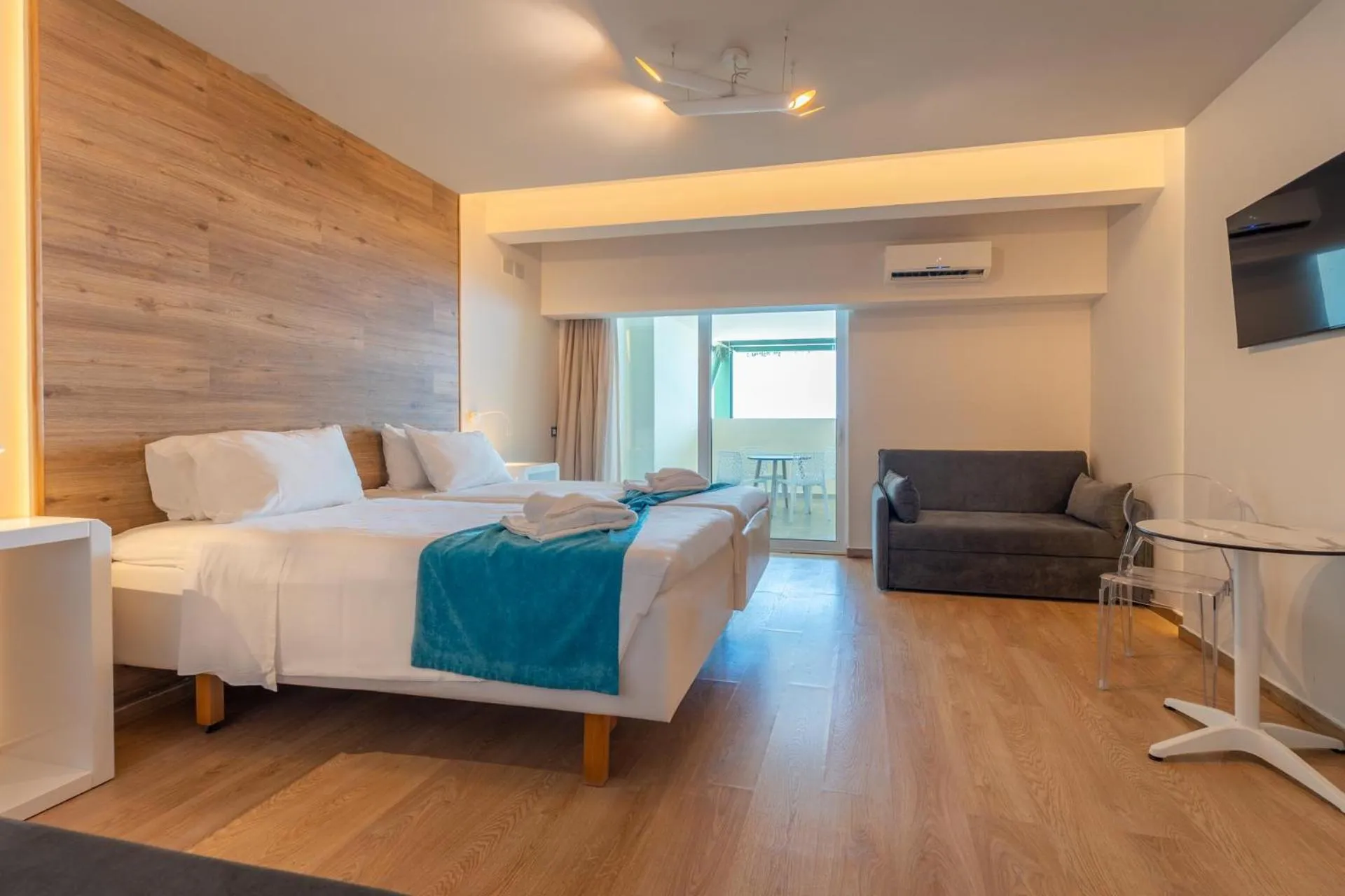 TV and multimedia, Bed in Arte Hotel