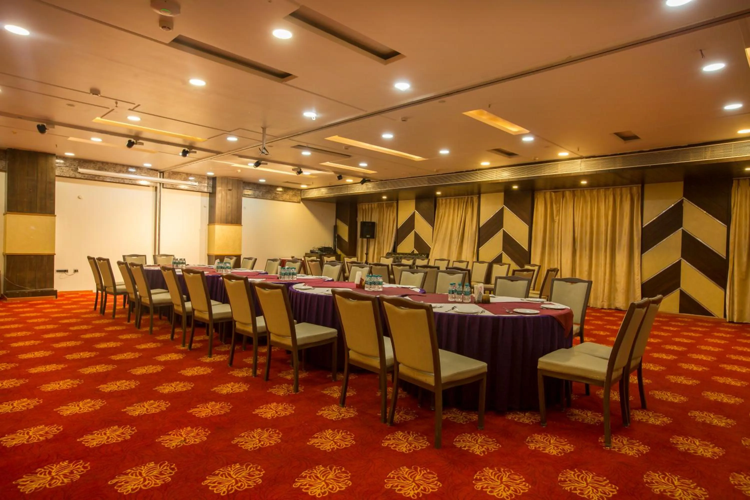 Meeting/conference room in Hotel Shubh Inn