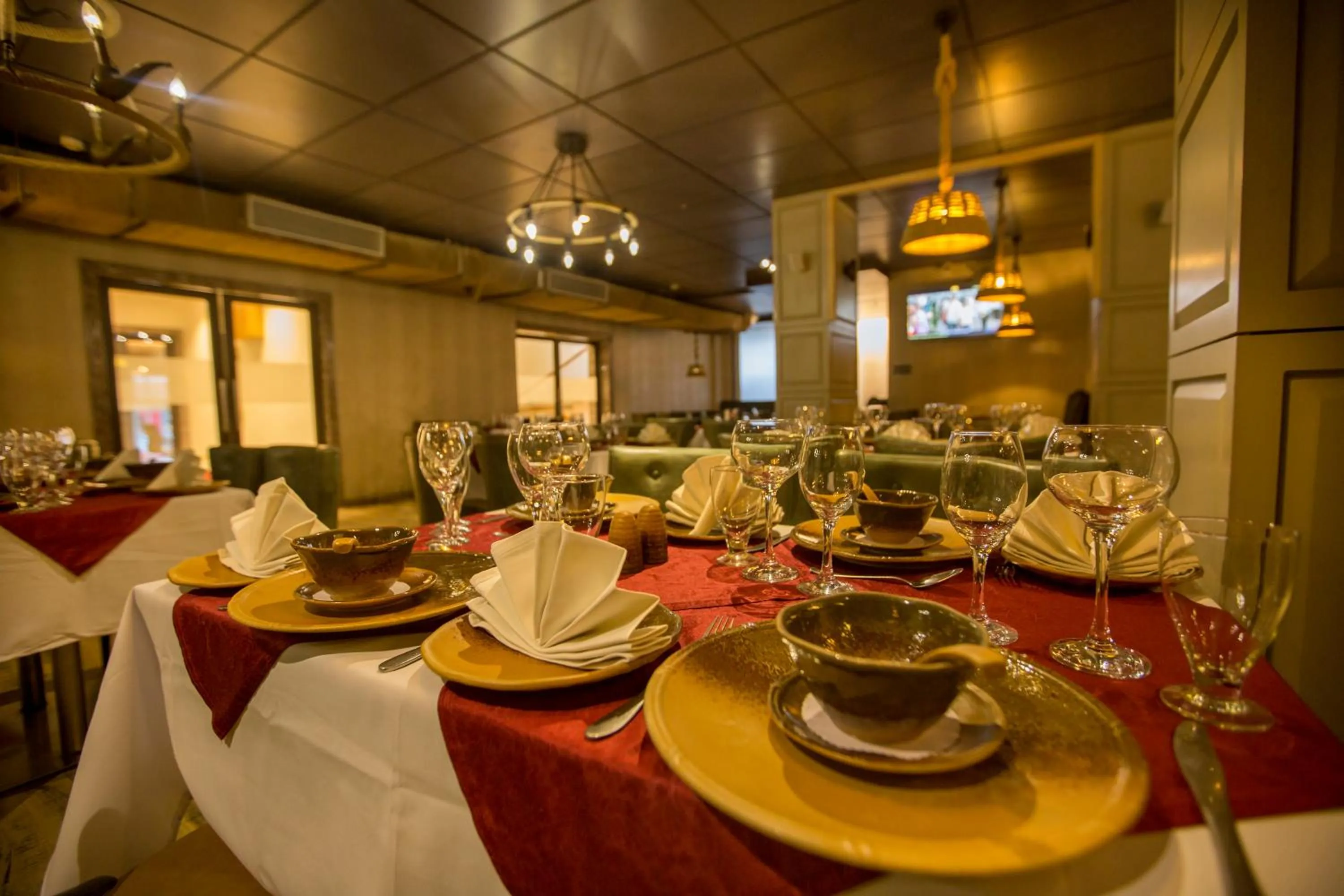 Restaurant/places to eat in Hotel Shubh Inn