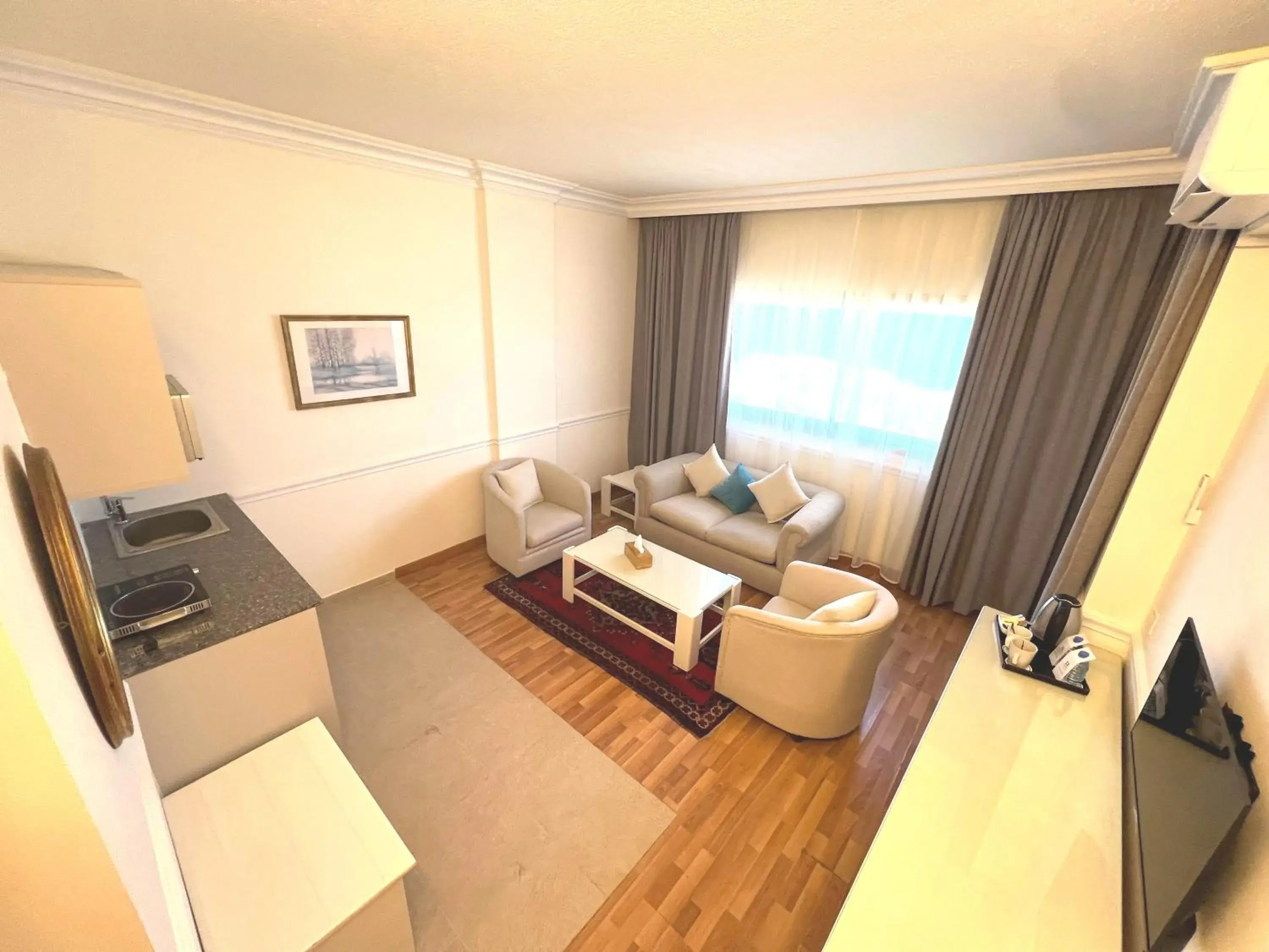 Studio with Sea View - single occupancy in Hotel Méditerranée Beyrouth Studio with Sea View - single occupancy in Hotel Méditerranée Beyrouth
