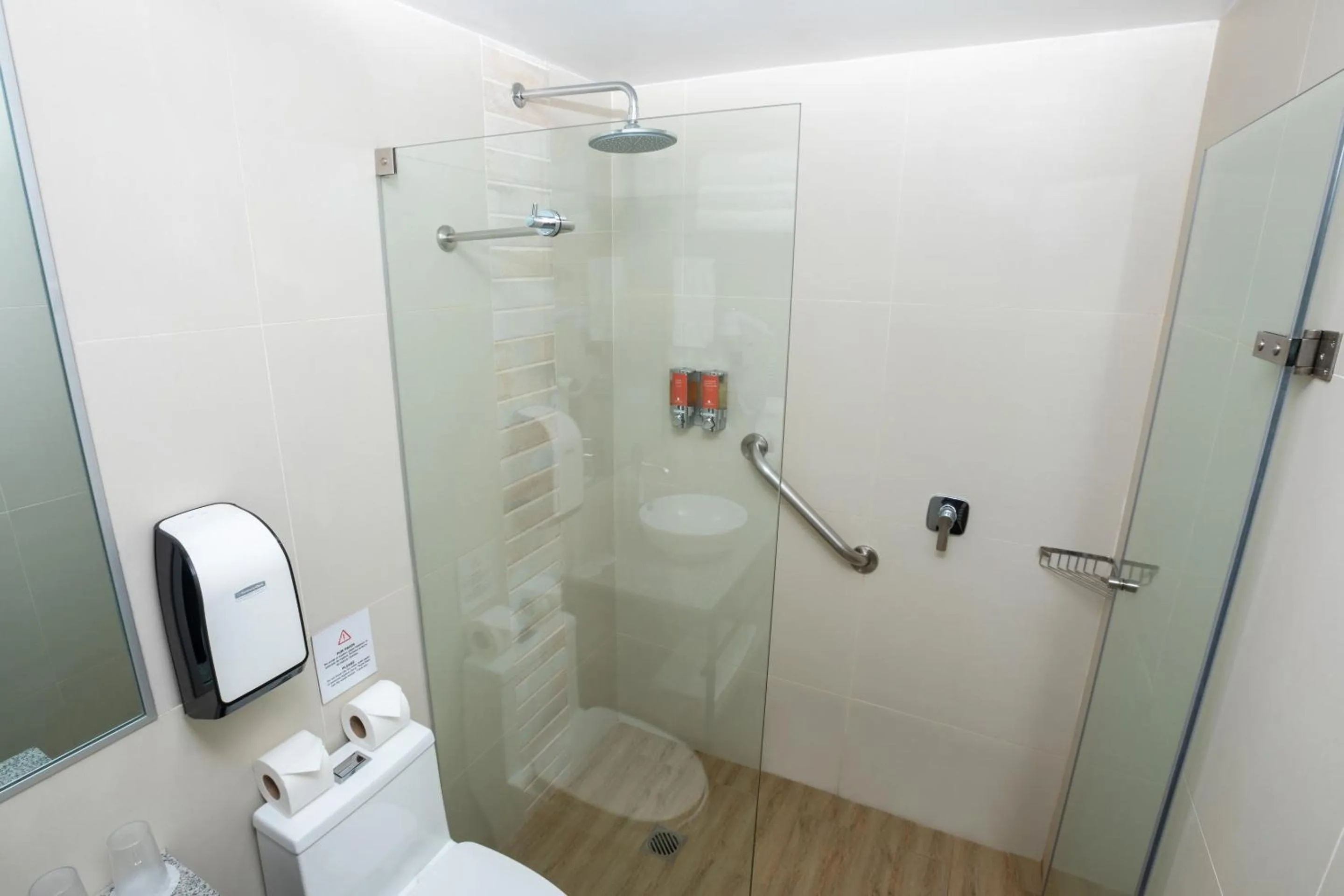 Shower in Casa Andina Standard Cusco Plaza