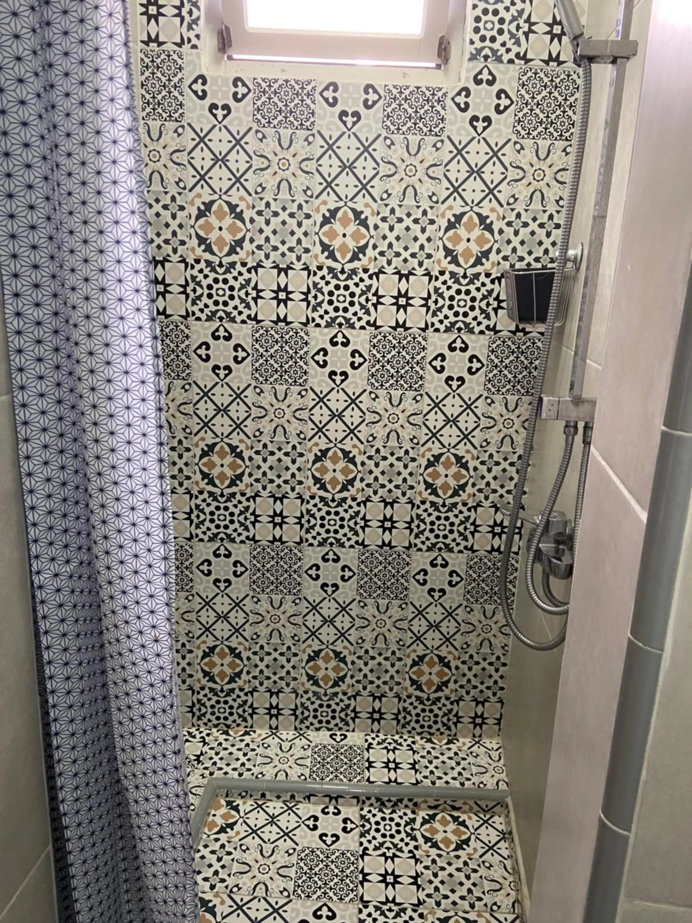 Shower in Dar Chebba